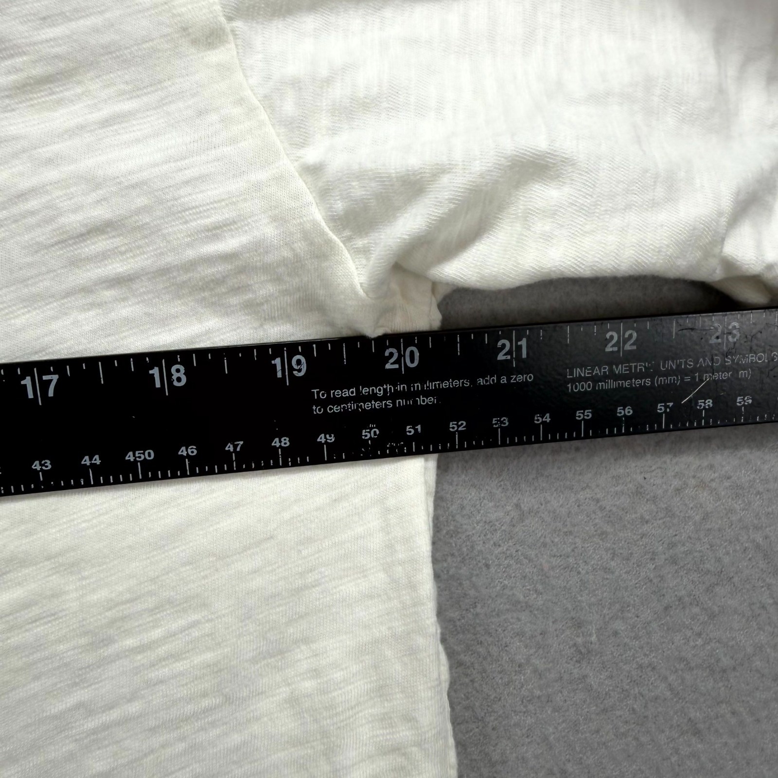 Uniqlo UT x Museum of Fine Arts, Boston T-Shirt Mens M White Graphic Crew Neck gallery