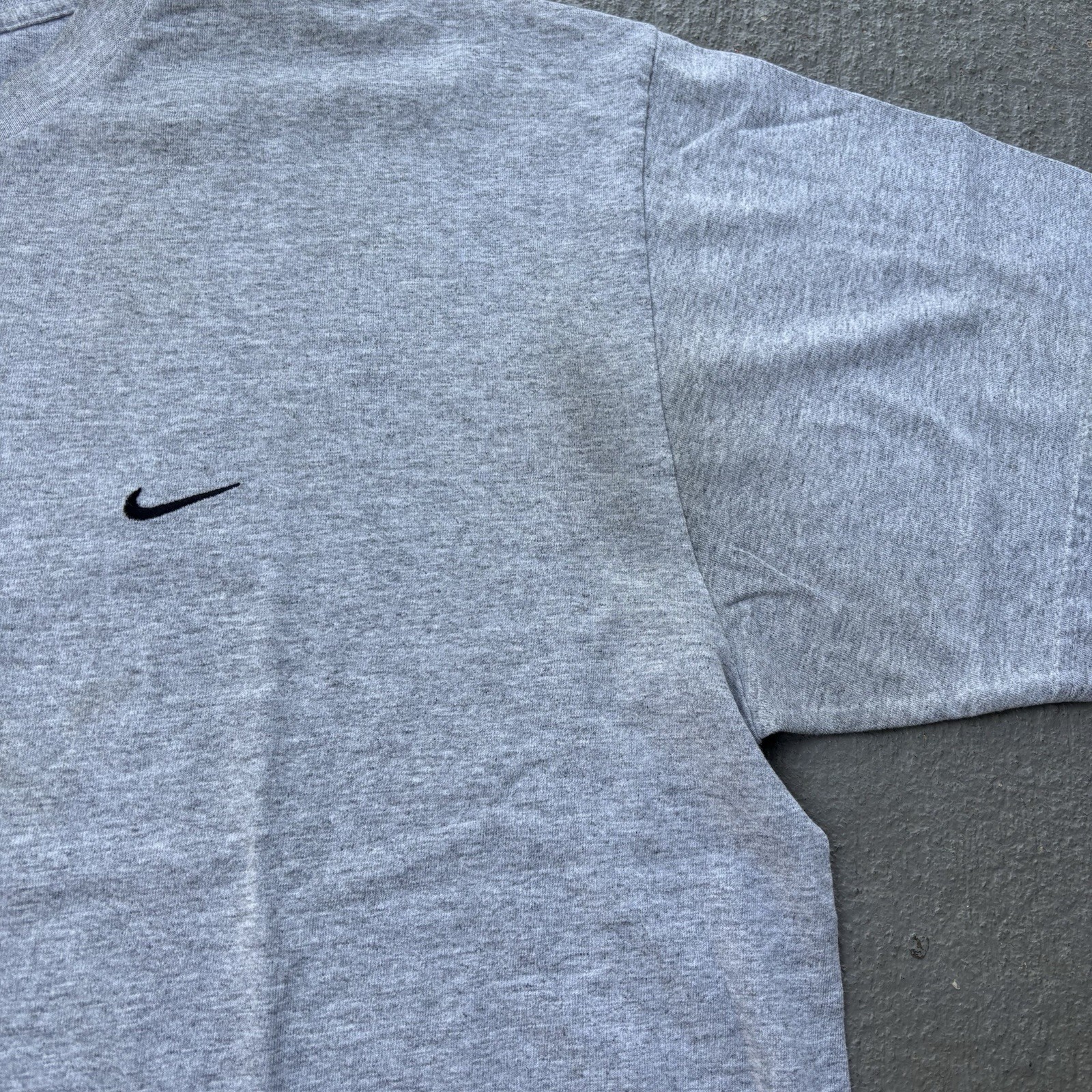 Vintage 2000s Nike Gray Tag Embroidered Swoosh Heather Shirt XL gallery