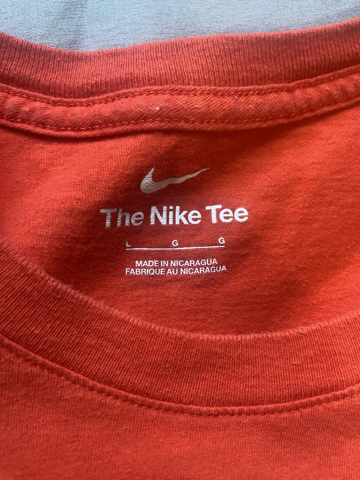 Nike The Nike Tee Nike Air Men's Red Graphic Crew Neck T-Shirt L Regular gallery