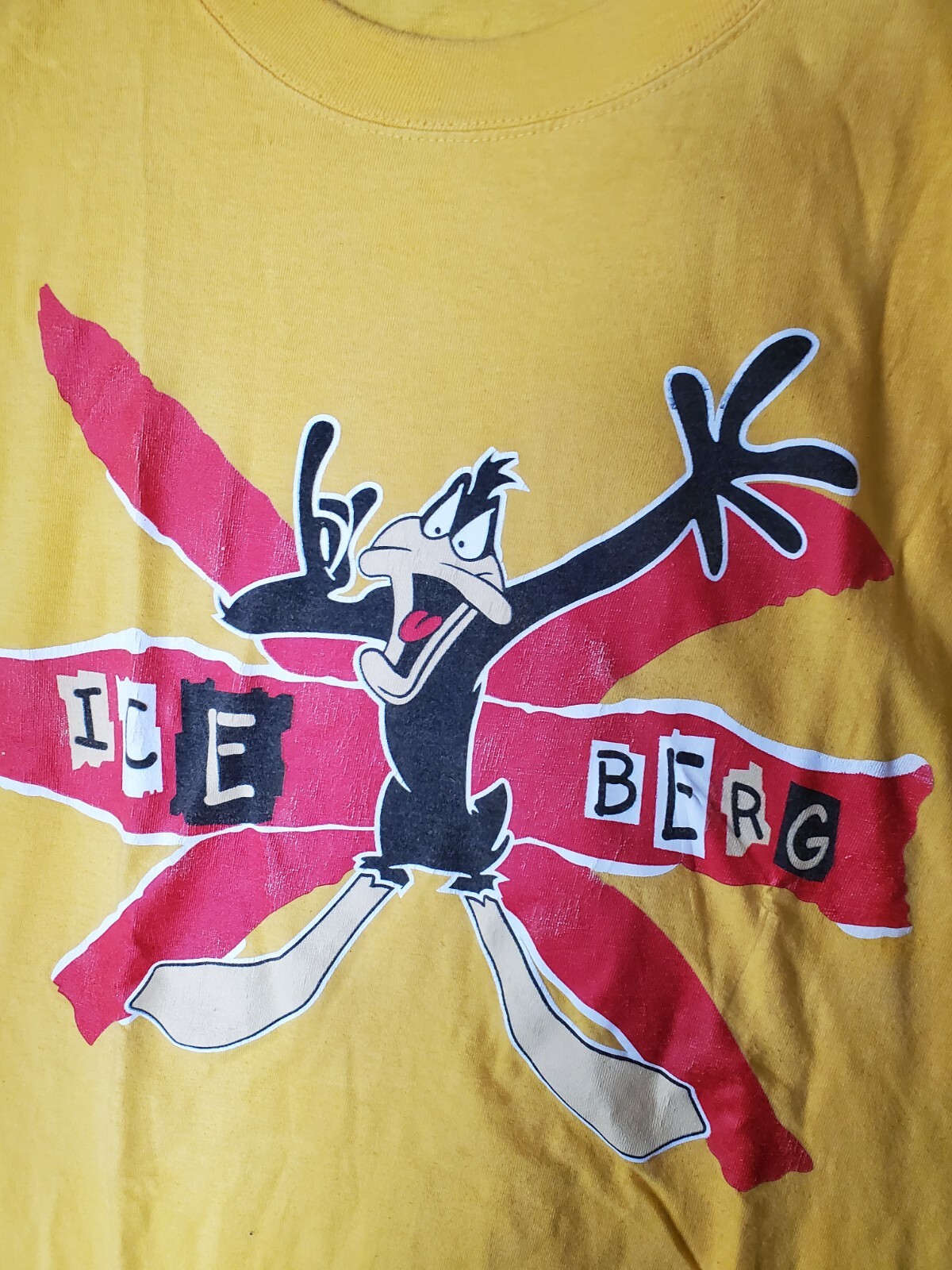 Daffy Duck Iceberg History T Shirt Long Sleeve Yellow XL Sleeve Spell Out gallery