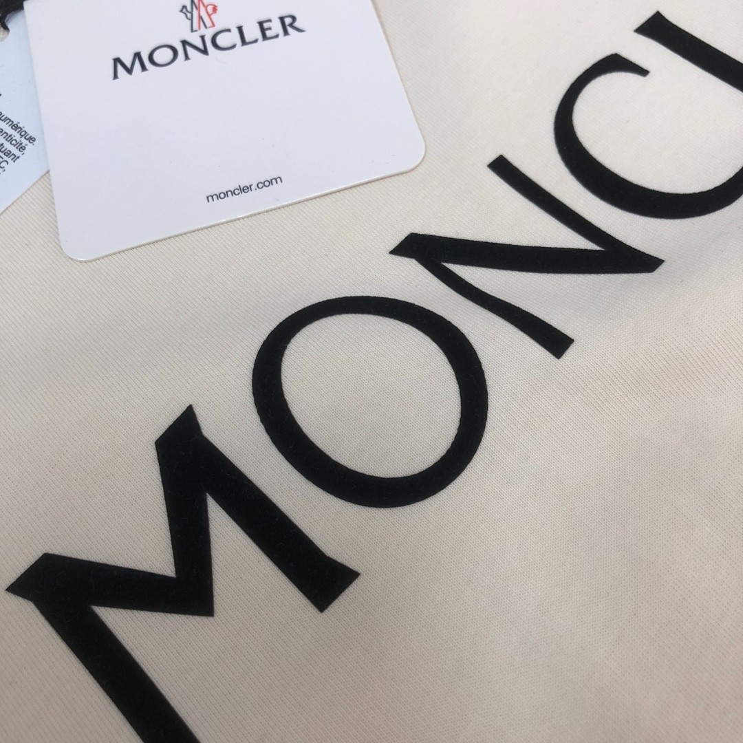 Moncler Unisex Oversized White Classic Crew-Neck Short-Sleeve Shirt M gallery