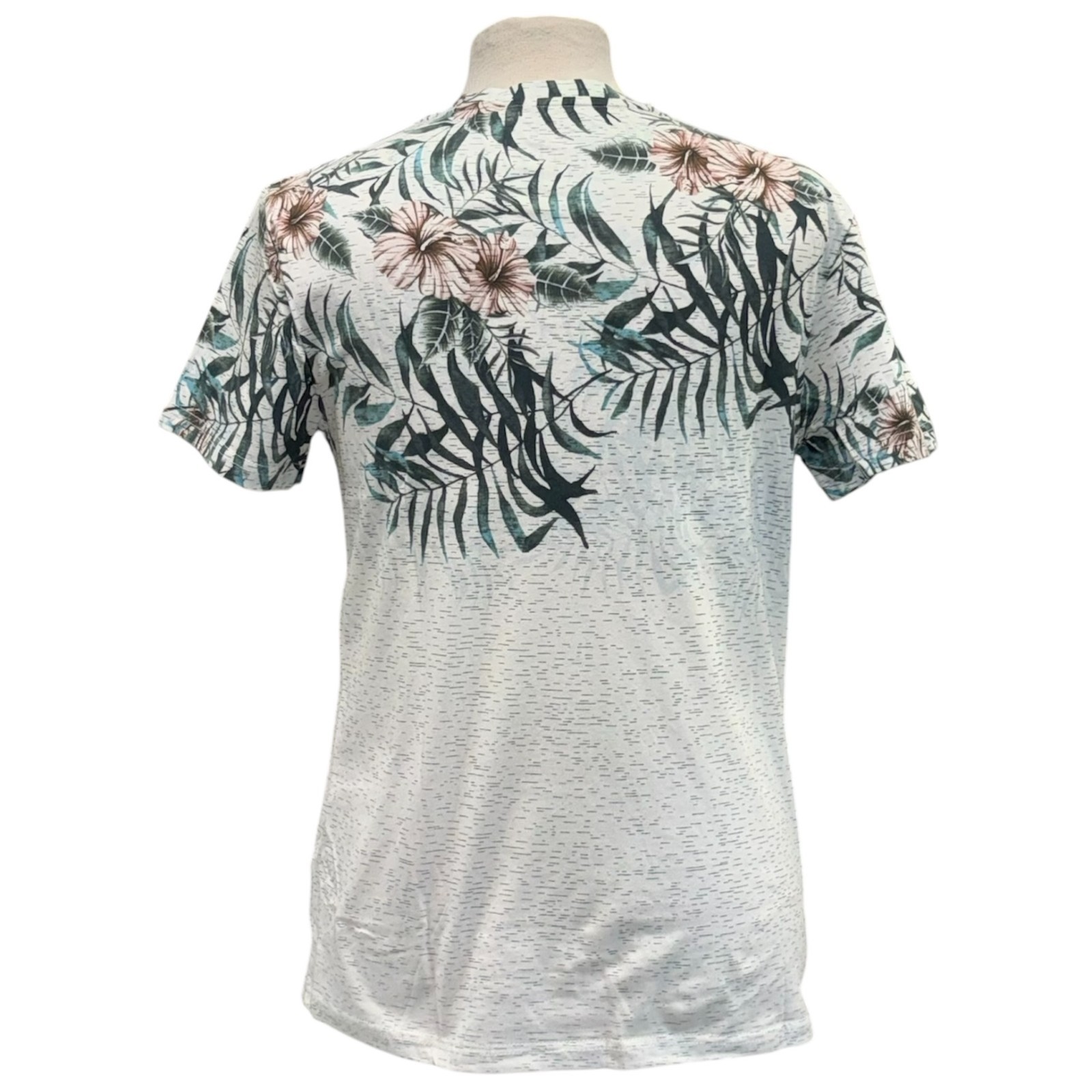 Voyage Craft + Flow Men's Assorted Sizes Tees and Patterns New with Tags gallery