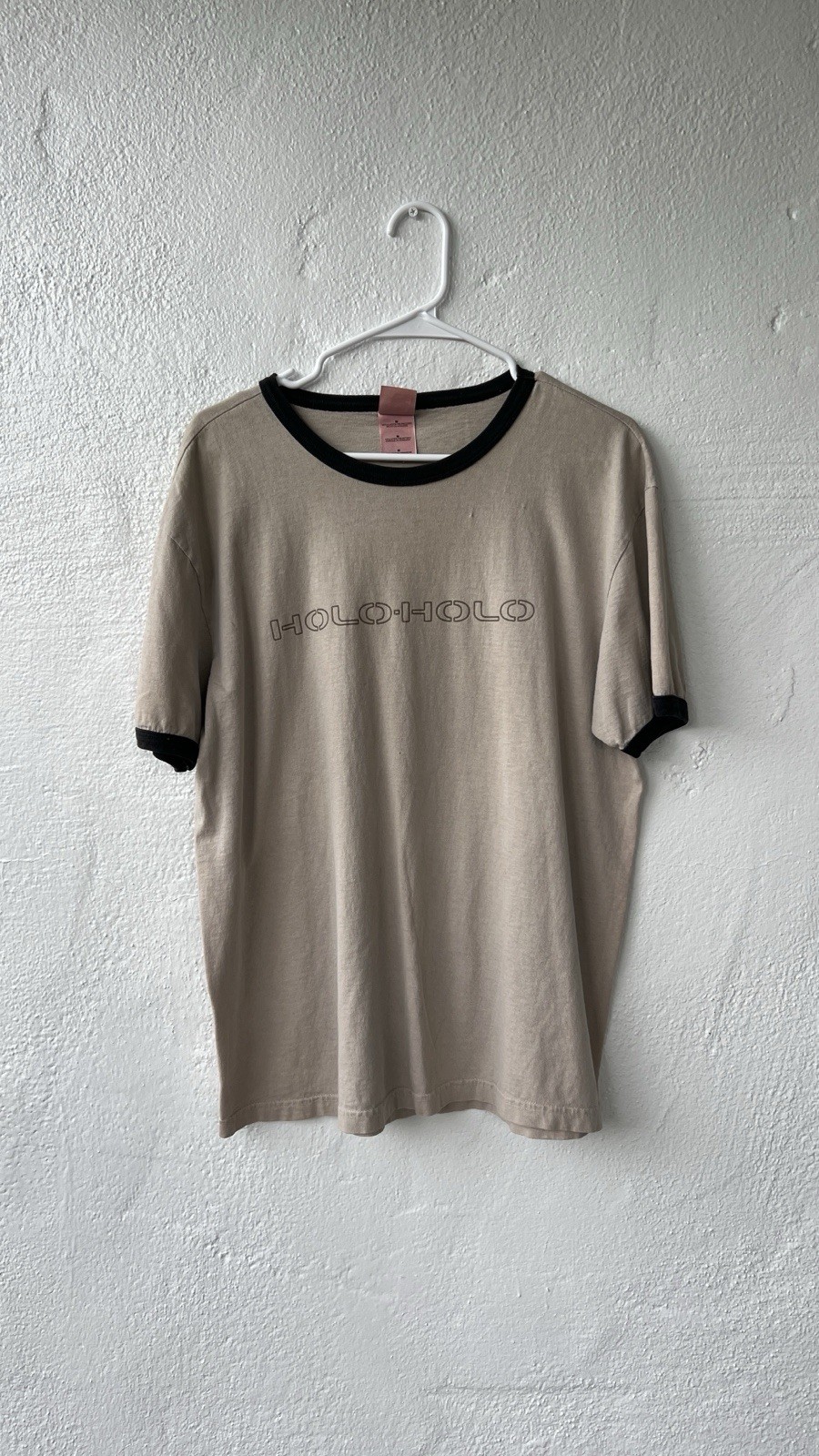 District Threads HOLO HOLO Beige Black Contrast Trim Crew Neck T-Shirt M gallery