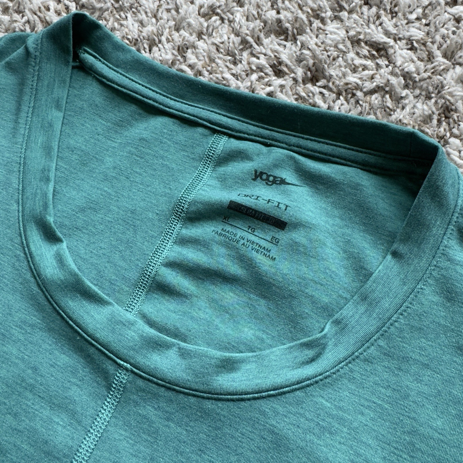 Nike Shirt Dri-Fit Yoga Mens XL Green Training Slim Fit DN4314-077 Activewear gallery