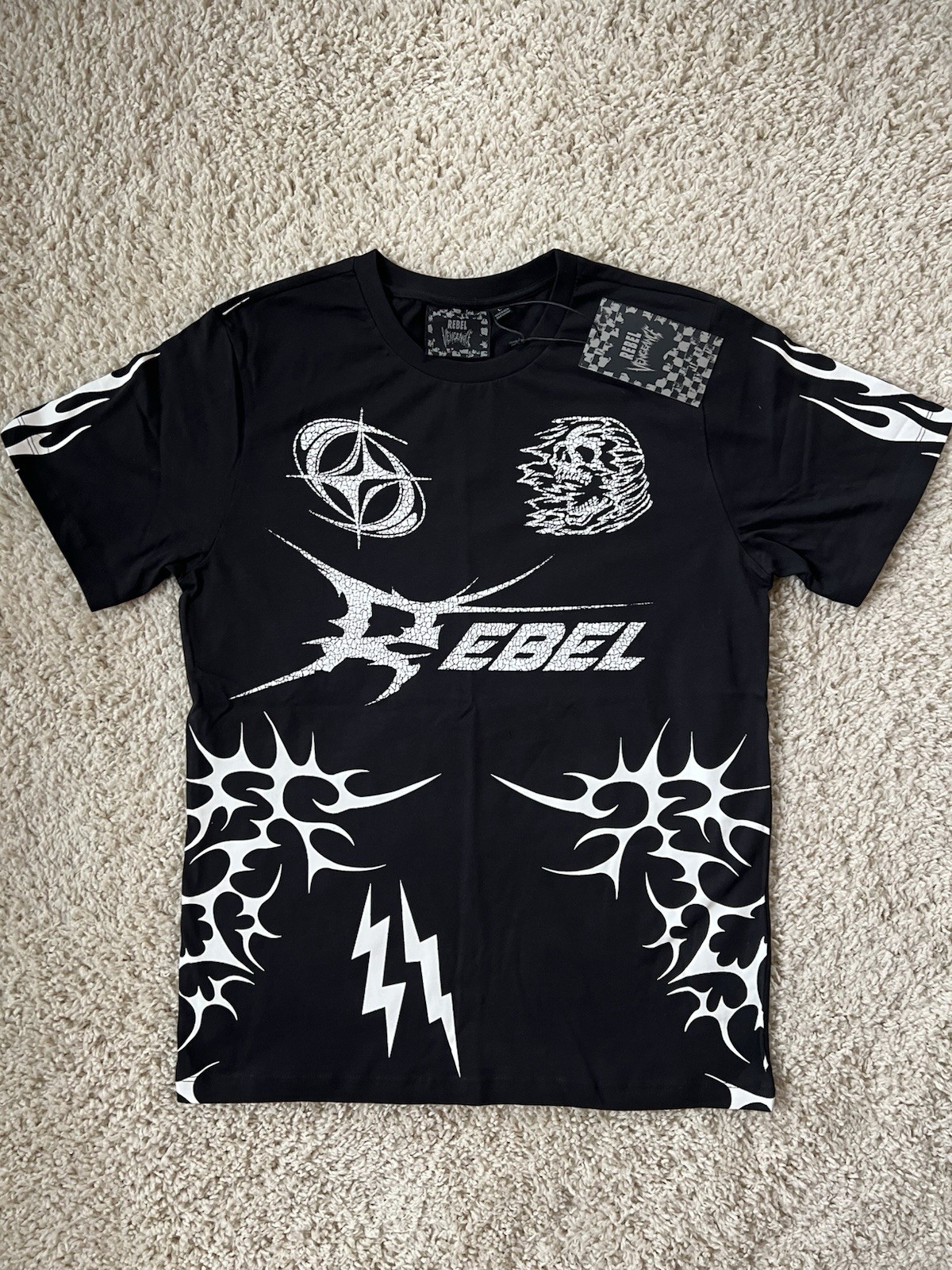 Rebel Minds Black Graphic Streetwear Tee Mens Large Y2K Tribal Goth Punk Shirt