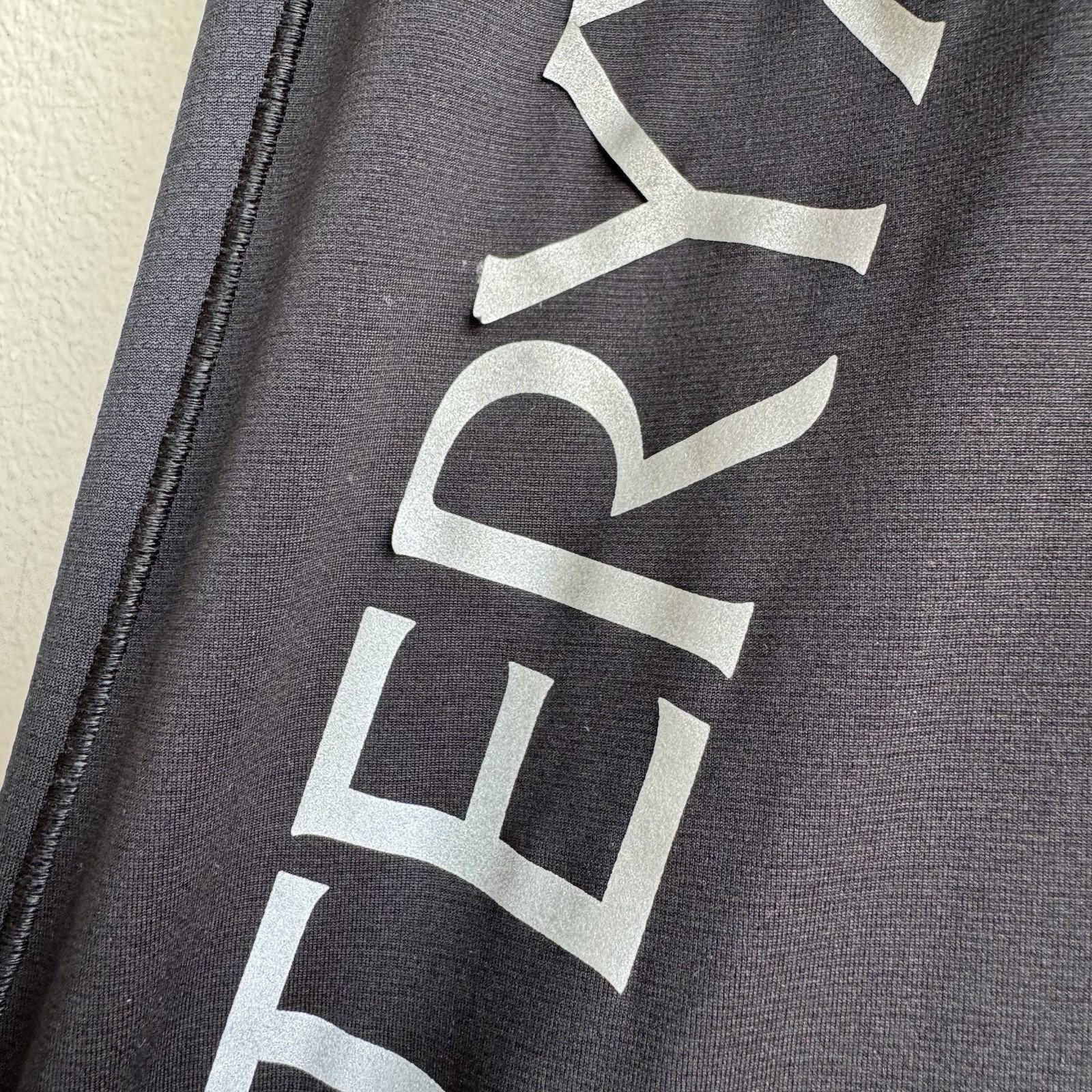 Arc'teryx Norvan Downword Logo Men's Medium Long Sleeve Training Shirt gallery
