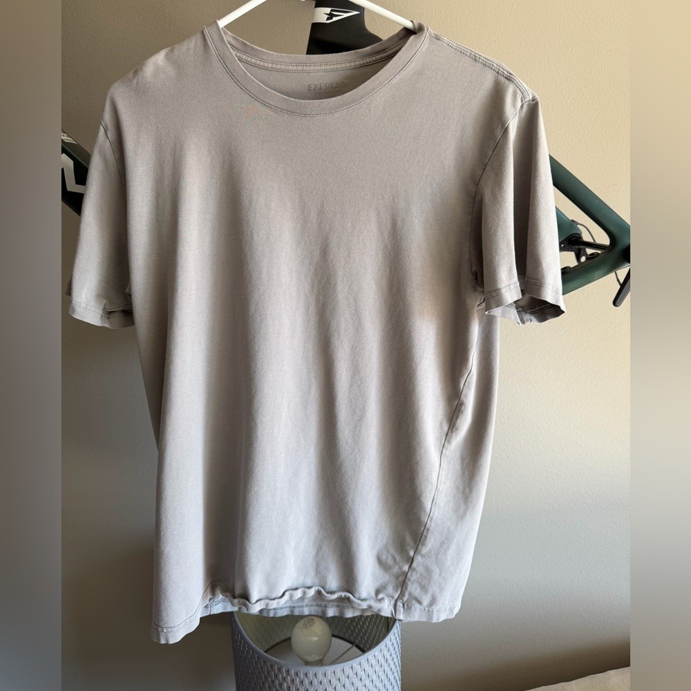 Express Light Gray Men’s Short Sleeve Tee
