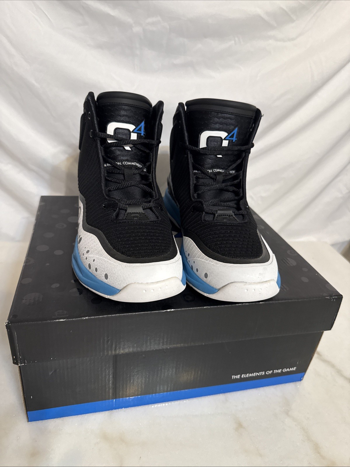 Q4 Sports Shoes Size 10.5  Aster White Q4 MB-015