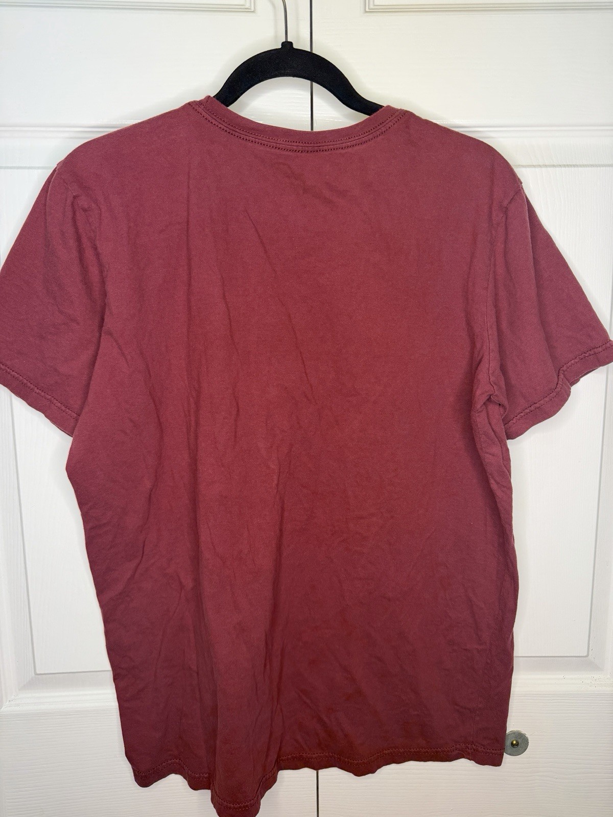 RVCA Standard Tee Men's L Burgundy Cotton Regular Fit Graphic Logo Crew T-Shirt gallery