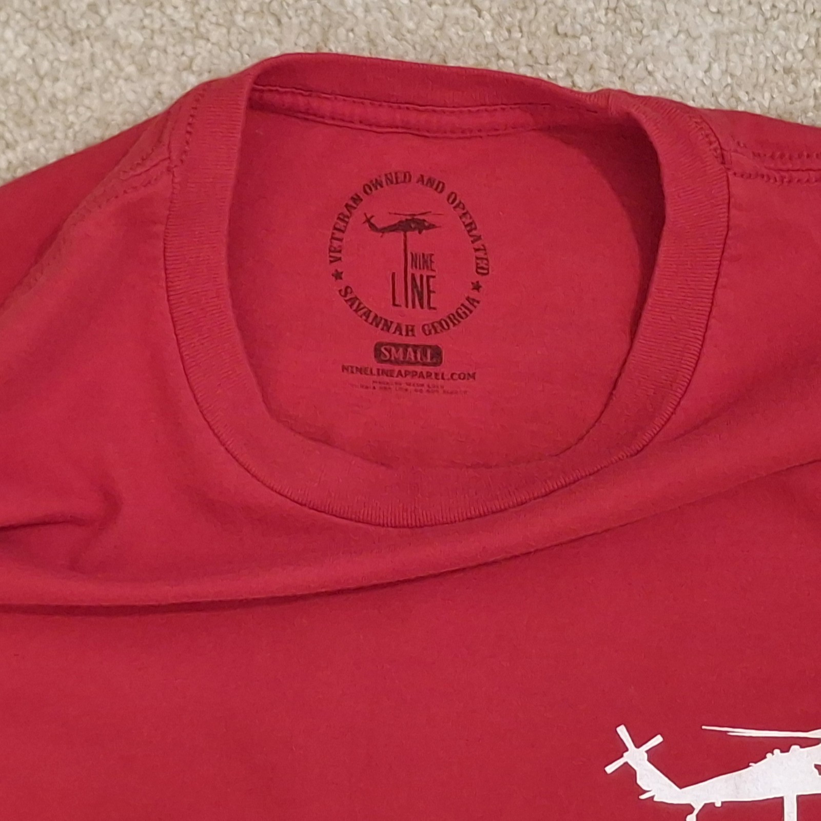Nine Line Apparel Size Small Remember Everyone Deployed T-Shirt R.E.D. gallery