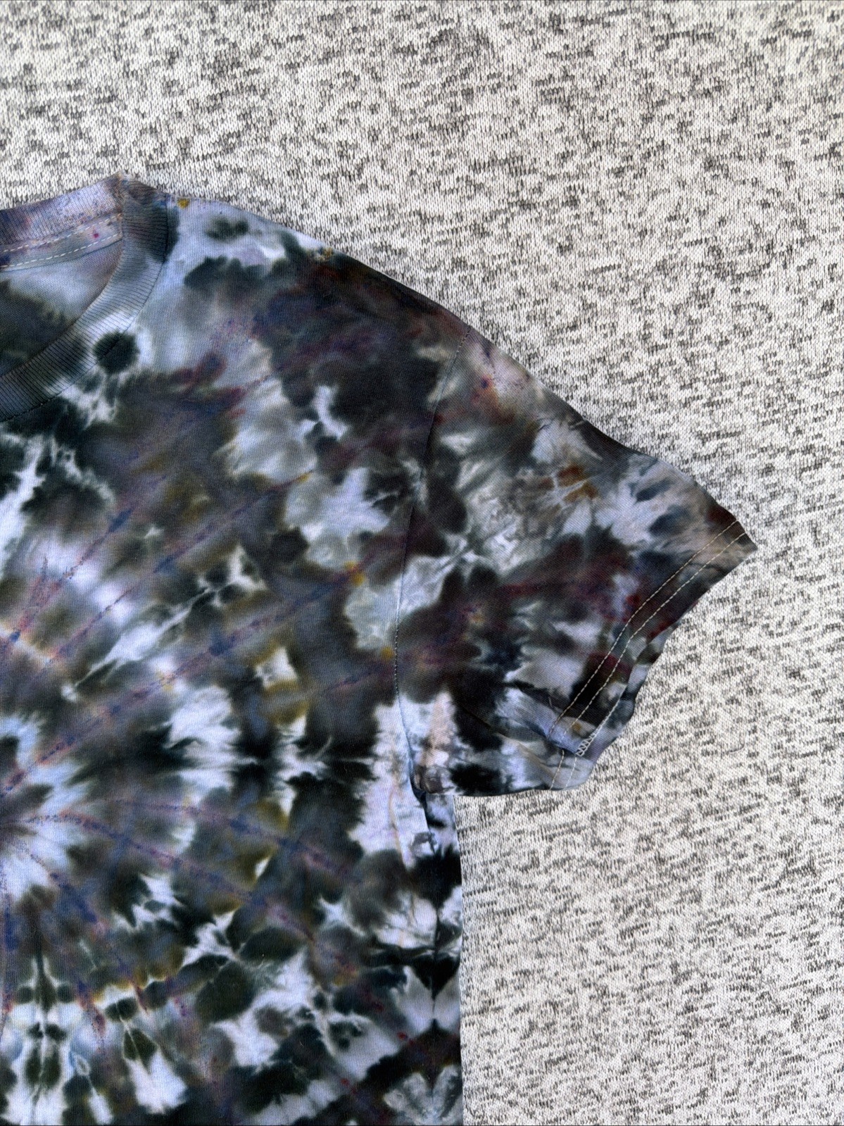 NEW Gilden Men’s Black Gray White Spiral Ice Tie Dye Short Sleeve Shirt SMALL gallery