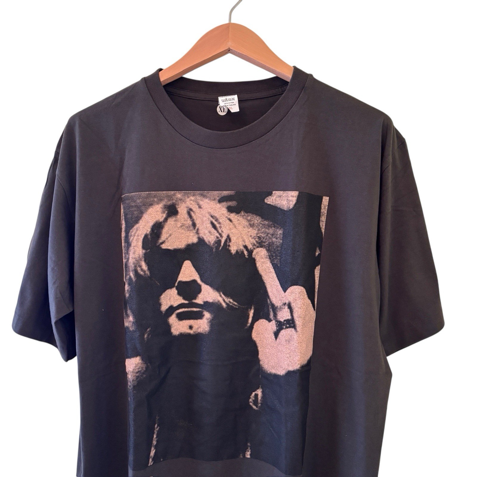 Vintage Kurt Cobain Middle Finger Flip Off Portrait T-Shirt REPRINT Size XL gallery