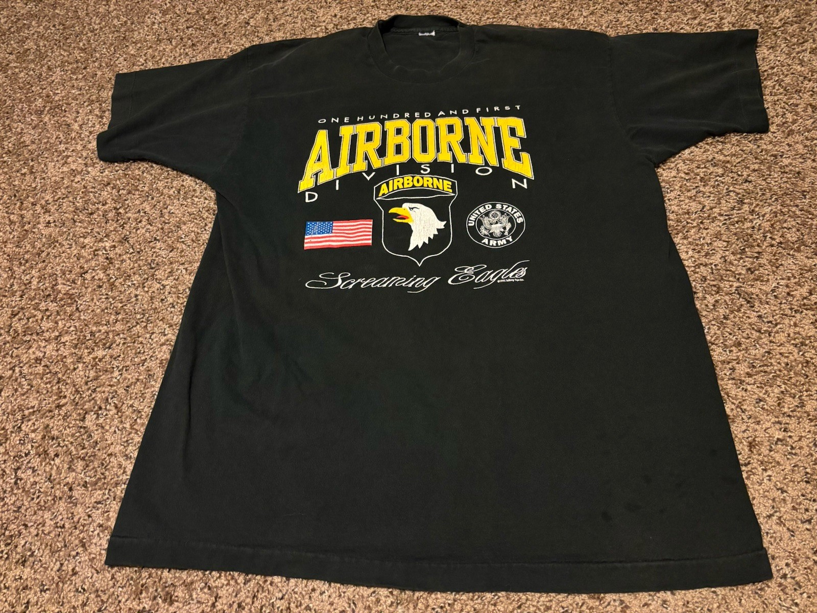Vintage 90s Single Stitch T-Shirt Mens XL Black Faded US Army Airborne Division gallery