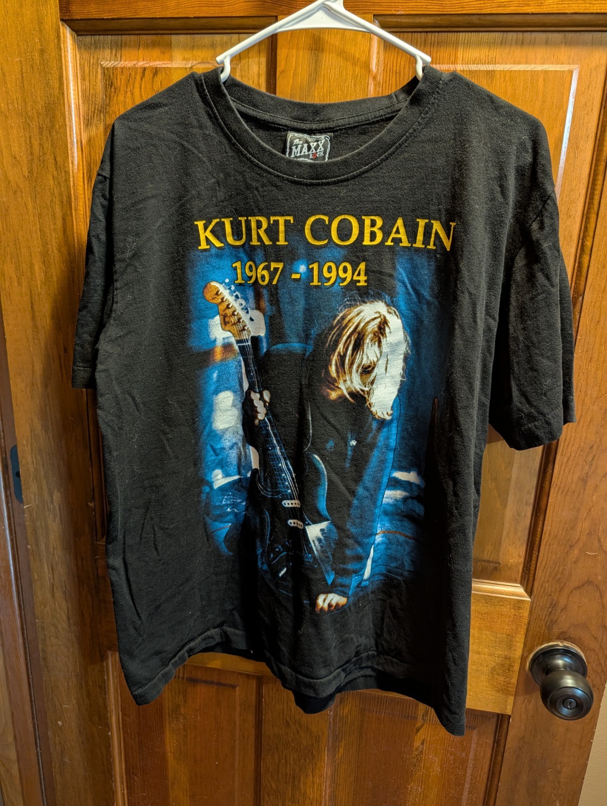 Vintage Kurt Cobain Memorial The Maxx Rock Band Shirt Size Large gallery