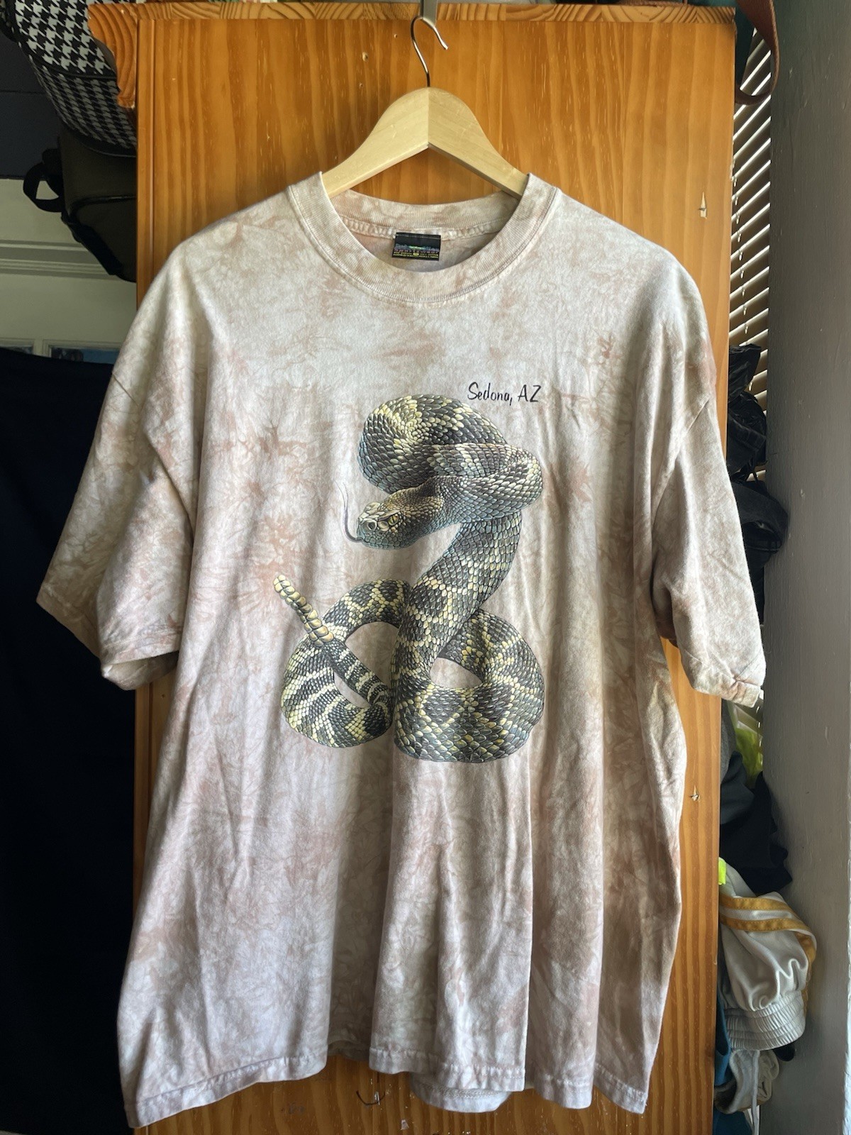 Robert Allen Sportswear Men's XL Beige Tie-Dye Snake Graphic Sedona AZ Tee gallery