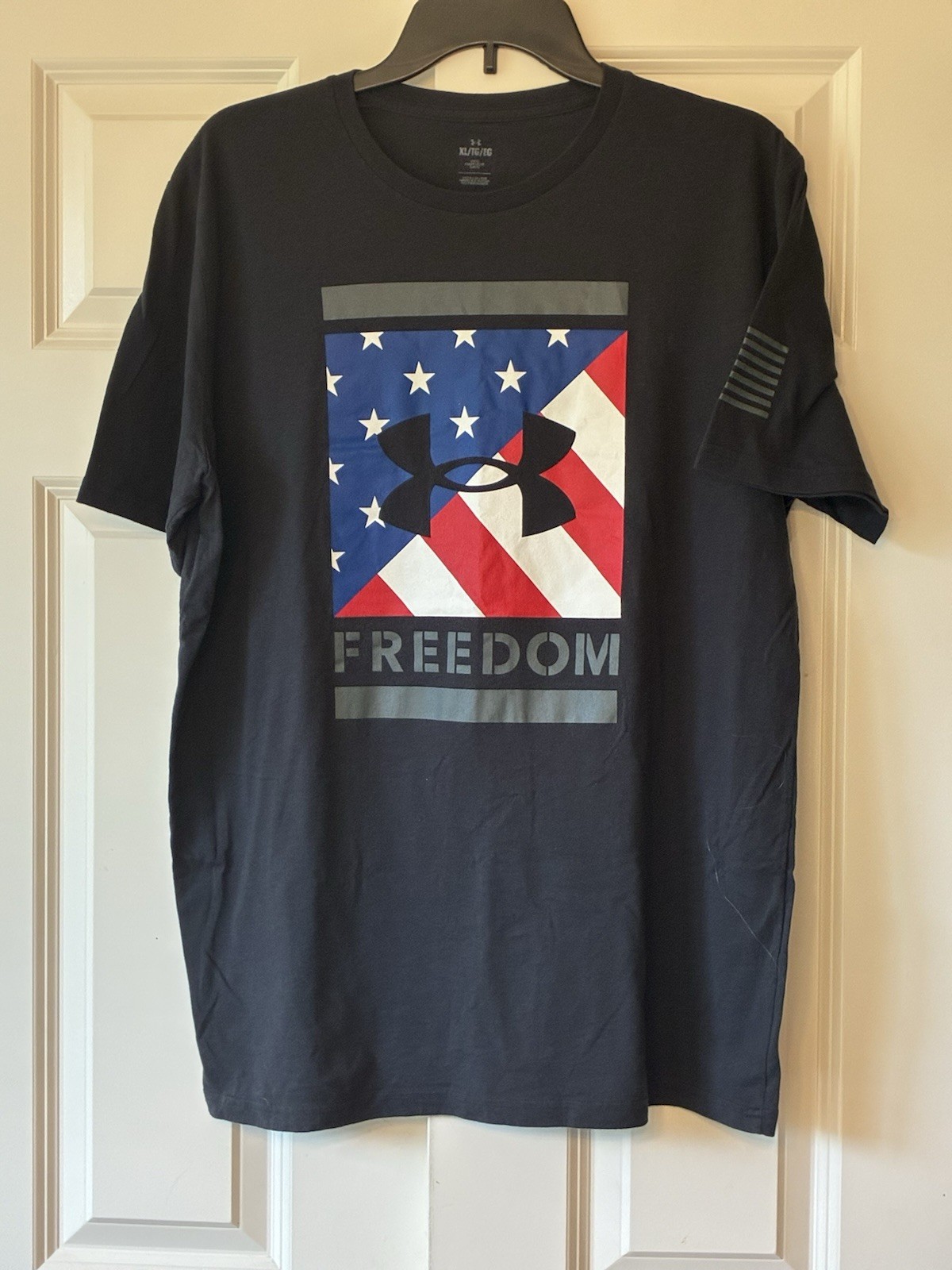 Under Armour Freedom T-Shirt Mens XL Red White Blue Black Flag Patriotic July 4 gallery