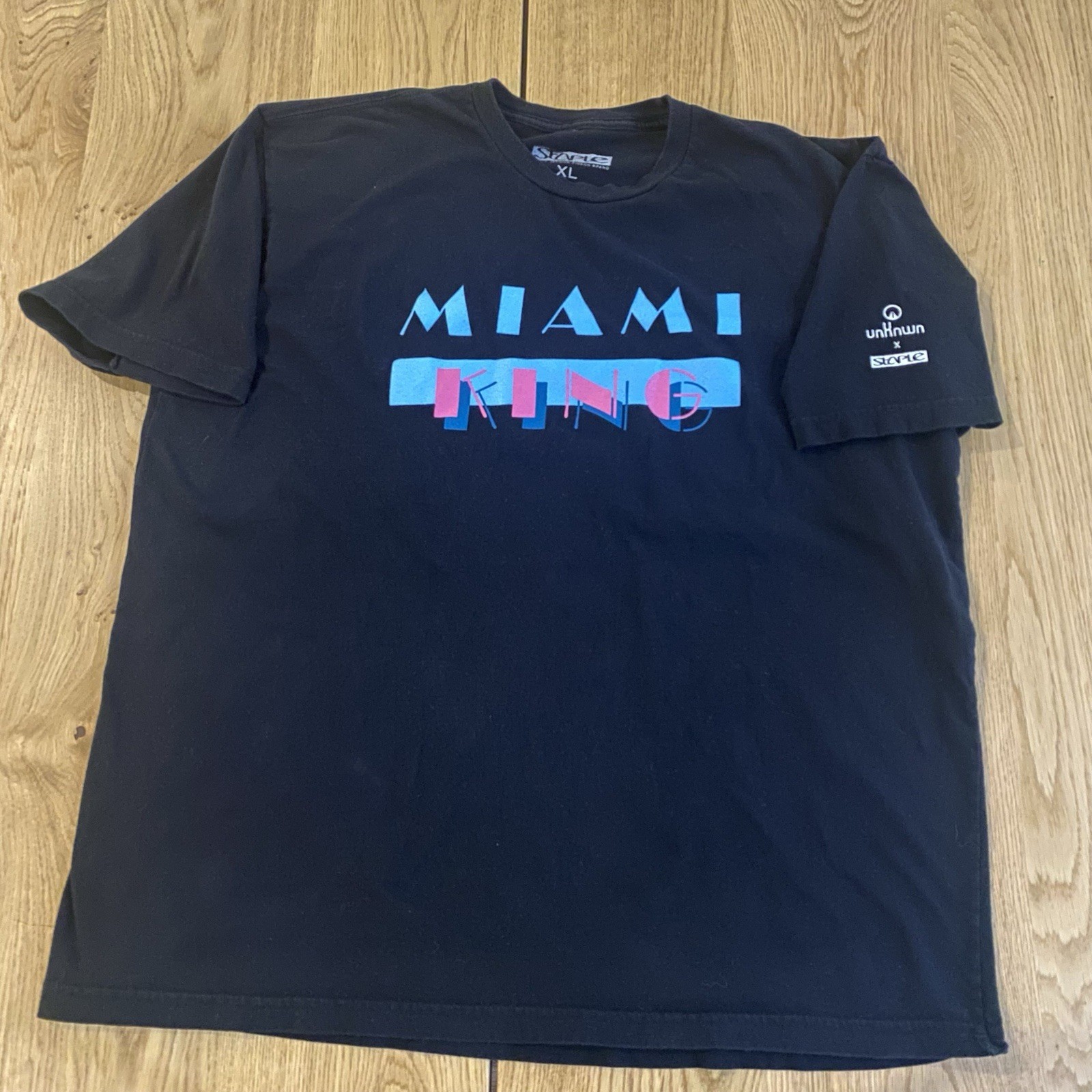 Staple Pigeon Miami Vice Homage Miami King T-shirt Black XL Unknwn Street Wear gallery