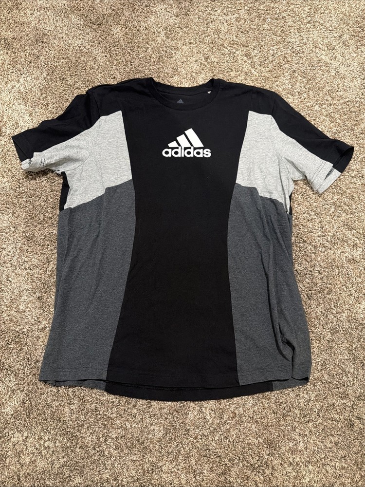 ADIDAS Mens XLarge Two Tone Color Block Black and Gray TShirt