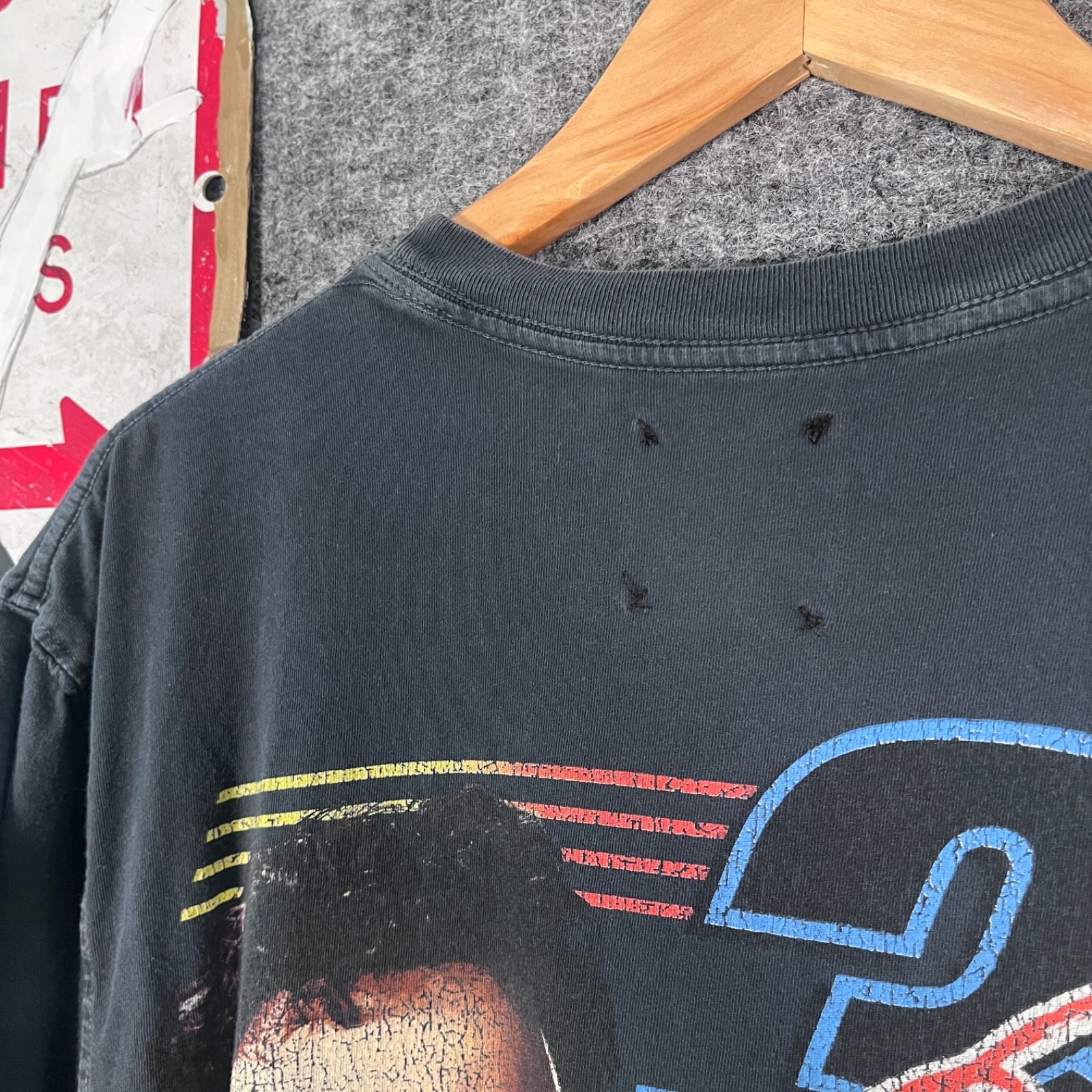 Daniel Ricciardo Formula 1 T Shirt Size Large Faded Black Vintage Style AOP Car gallery