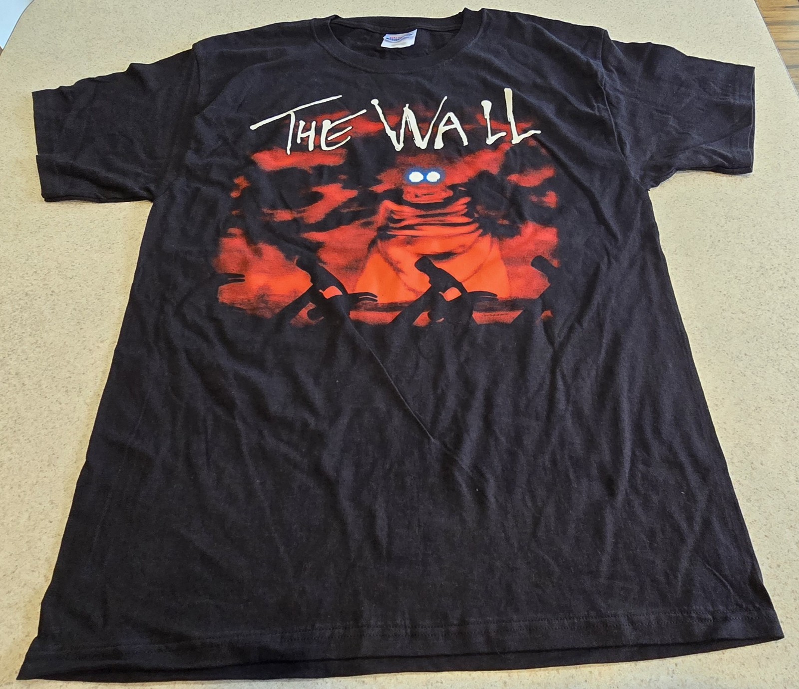 Reproduction Pink Floyd The Wall T-Shirt 2010 Size LARGE (See Measurements) gallery