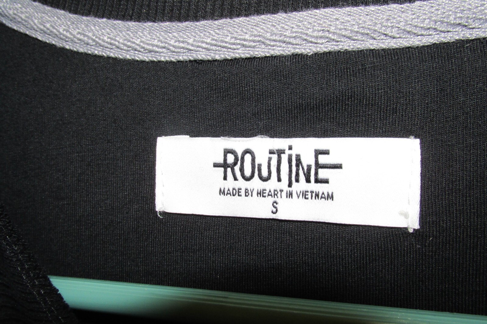 Routine Men's Black Waffle Knit Thermal Crewneck Long Sleeve Shirt Size S gallery