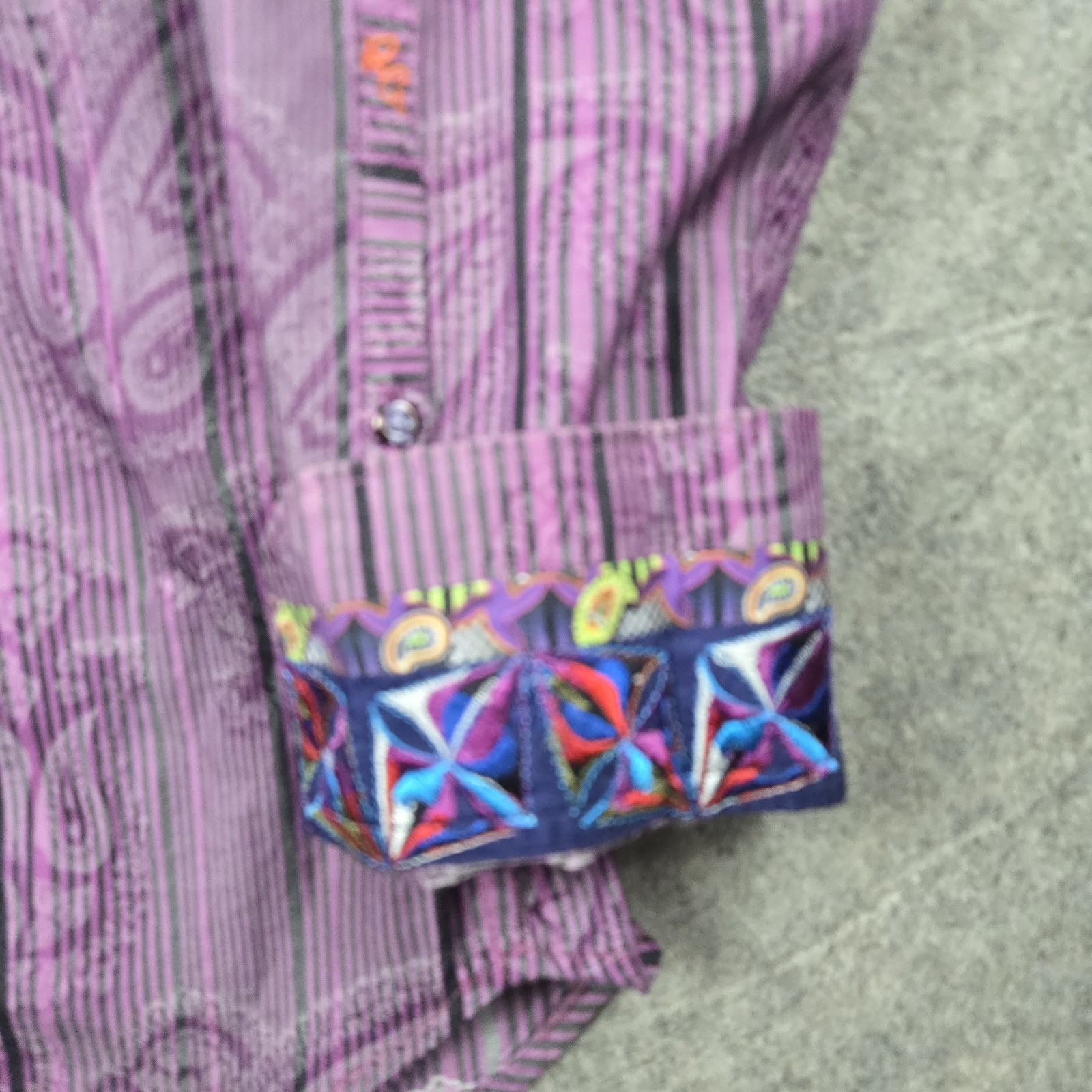 Robert Graham Button Up Shirt Mens 2XL Purple Paisley Floral Flip Cuff Preppy gallery