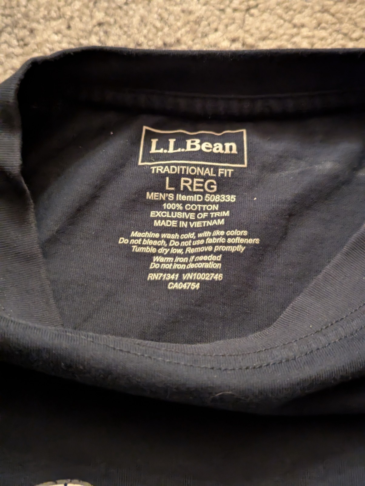 L. L. Bean Men's Large Regular Traditional Fit Navy Blue Logo T-shirt 508335 gallery