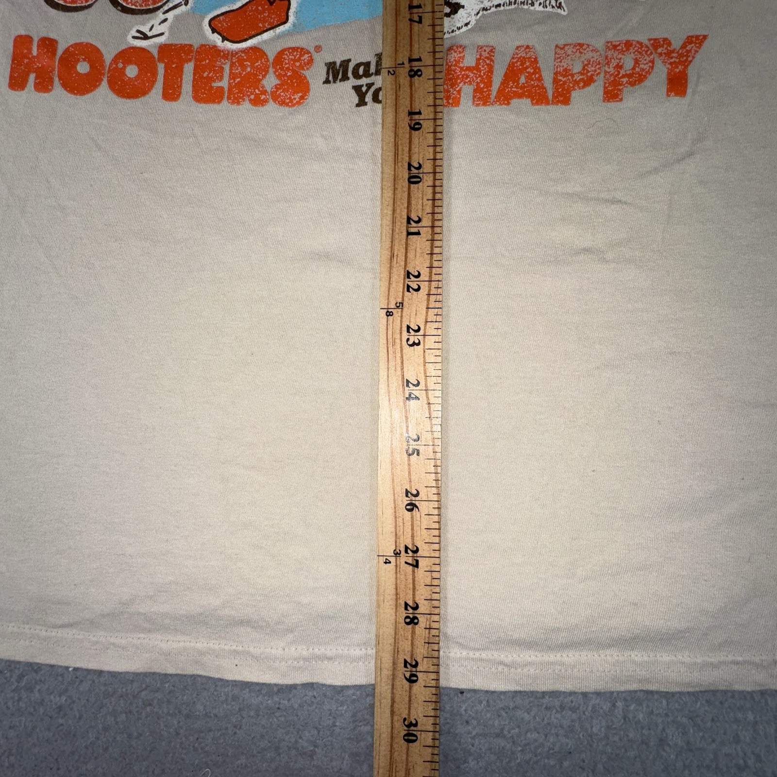 Hooters Country Club Graphic T-Shirt Mens 2XL Beige Golf Cotton Tee gallery