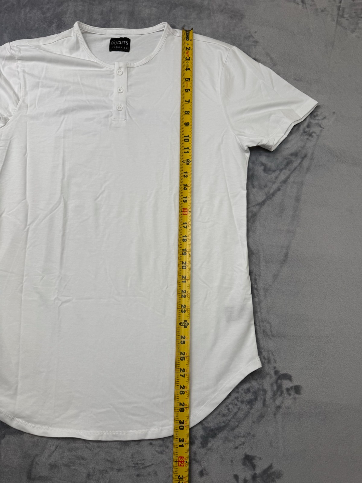 Cuts Clothing Elongated Henley T-Shirt Men's XL White gallery