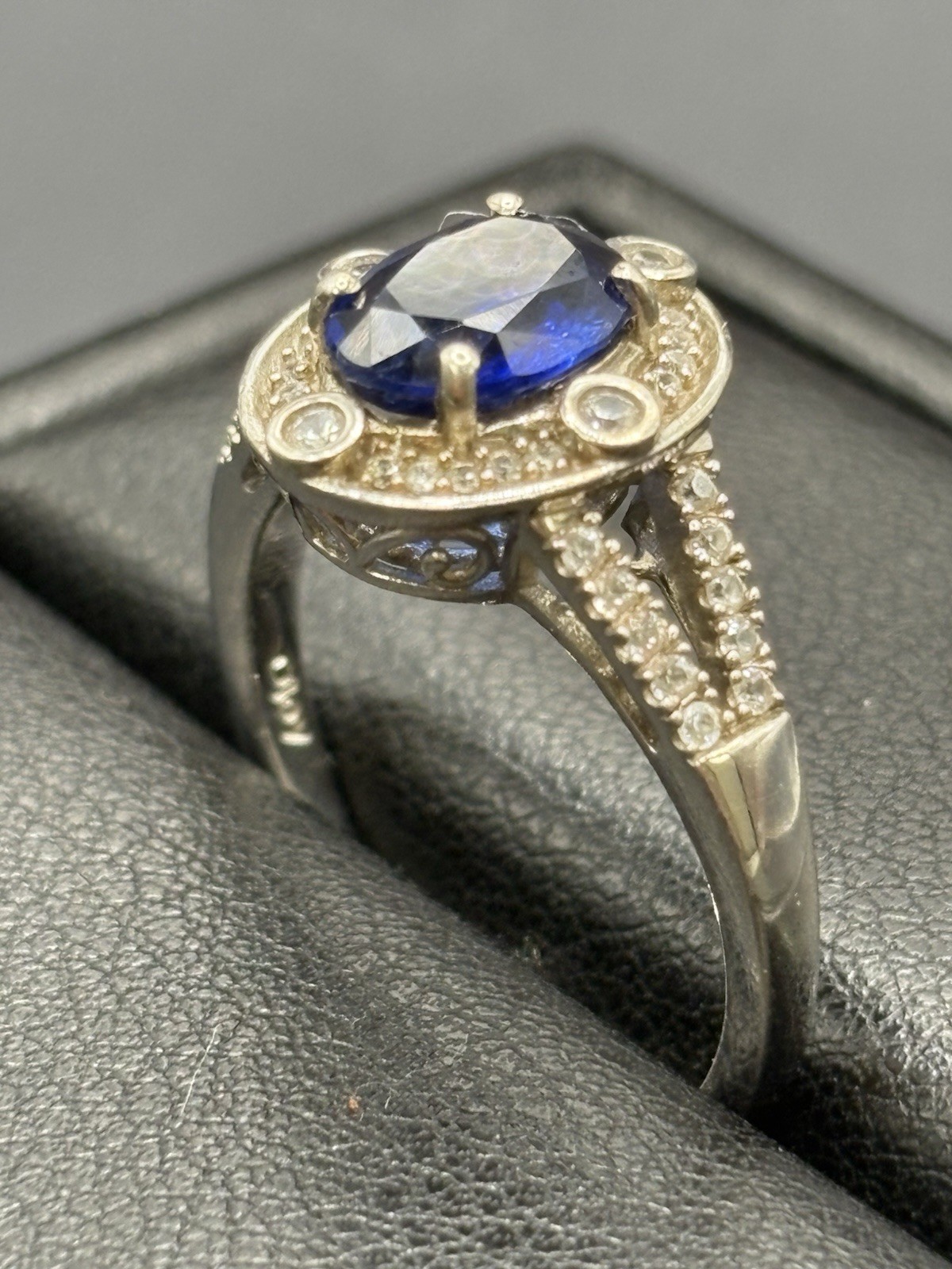 Djoy Sterling Silver Lab Blue Sapphire Ring Size 11 E4