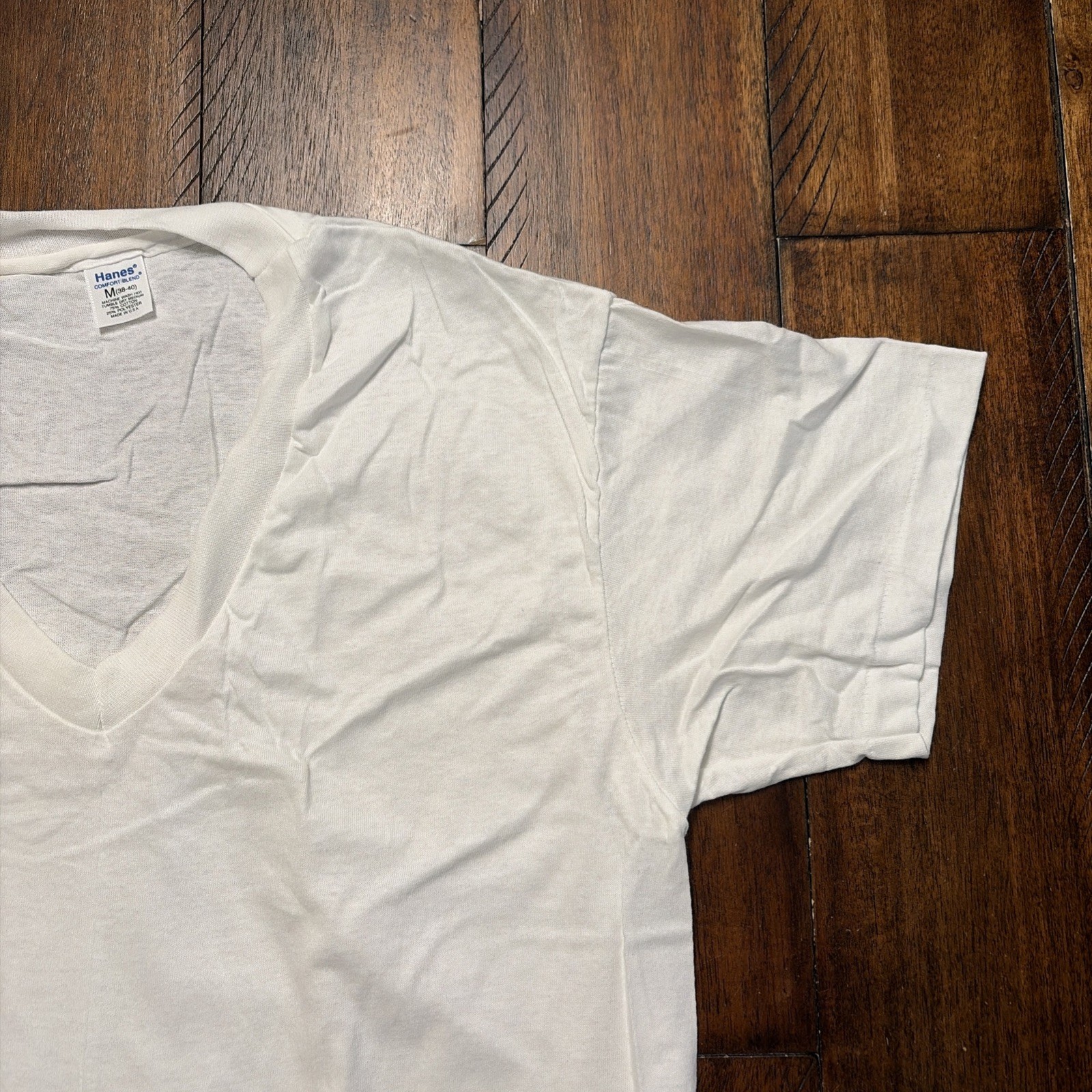 Hanes Vintage 80s Comfort Blend T-Shirt V Neck Men's M Undershirt Made USA 9 gallery