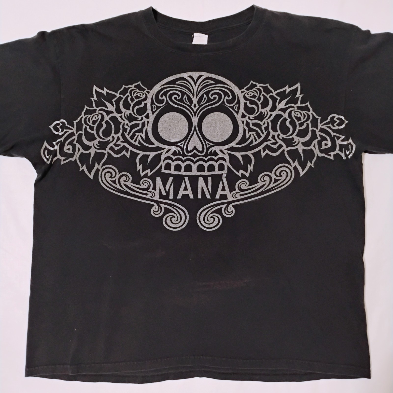 MANA Sugar Skull Roses Mexico Pop Rock Concert Band T-Shirt Size 2X gallery