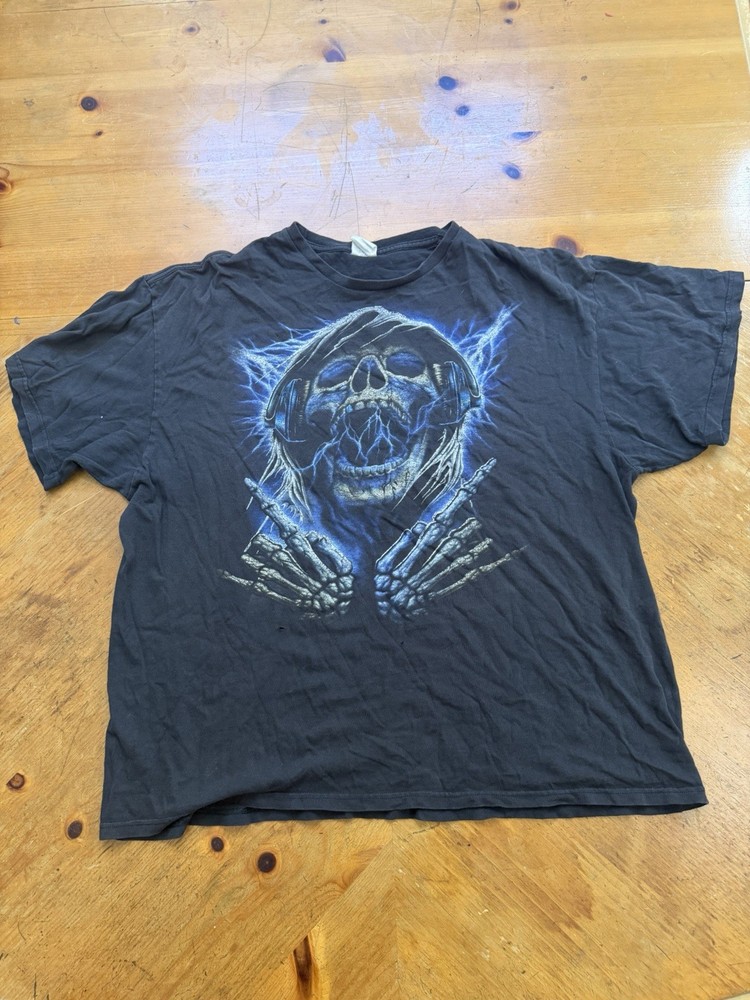Y2K Joke Funny Skull Skeleton Headphones Lightning Shirt Mens Size XXL 2XL