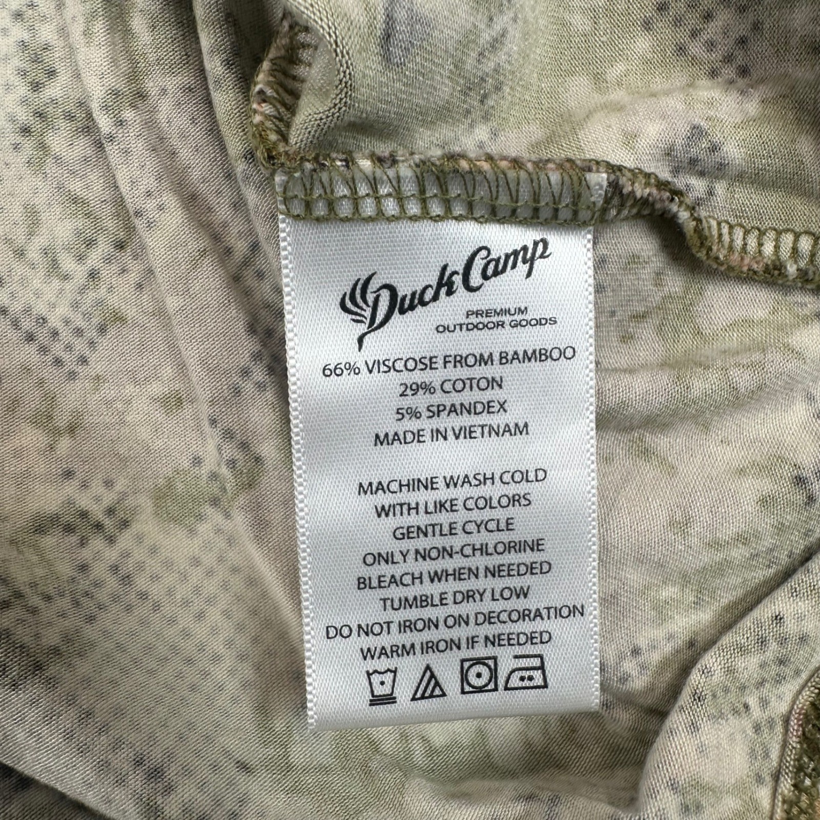 Duck Camp Long Sleeve Shirt Mens Medium Bamboo Crew Early Season Wetland Camo gallery
