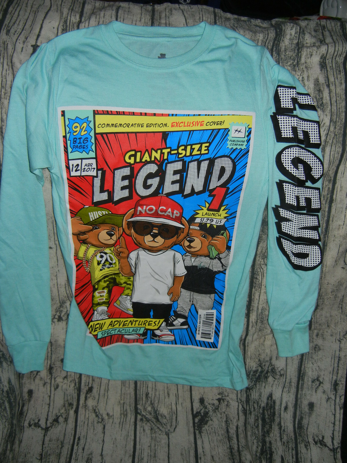 Bailey Apparel Comic book Look Legend Long Sleeve T-Shirt Size S- Light Green