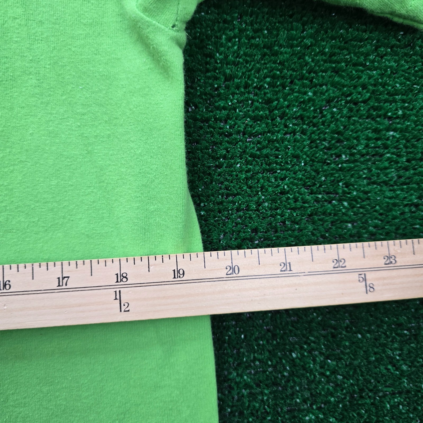 Reel Legends Tshirt Mens Medium Green Fishing Fish Lure Outdoors Graphic gallery