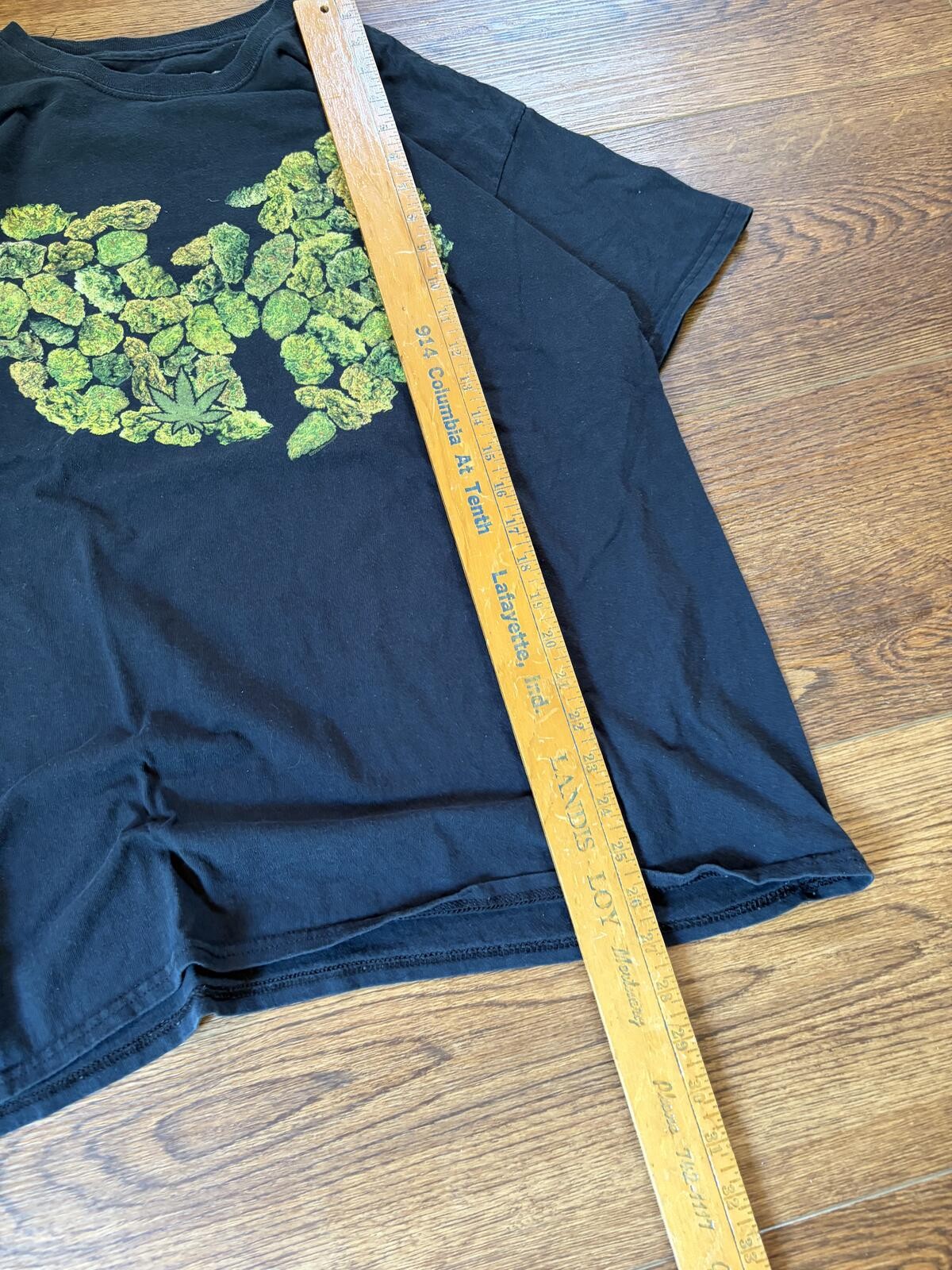 🌿 Vintage Wu-Tang Clan "Weed W" Graphic Tee gallery