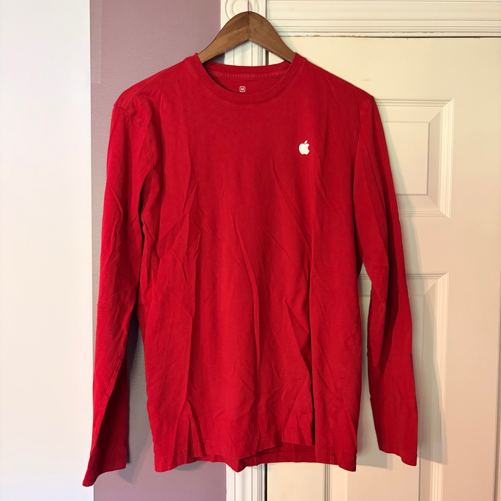 Apple Long Sleeve T-Shirt Medium Tech Red Employee Merch Logo Cotton Tee M