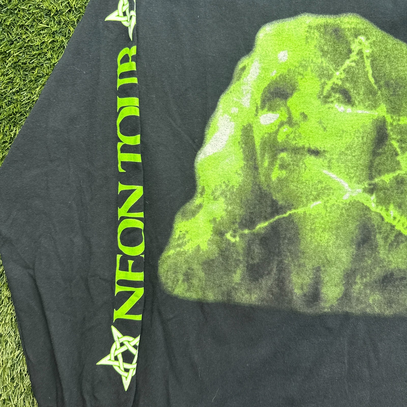 Playboi Carti 2018 Neon Tour Shirt Mens Medium M Long Sleeve Rap Tee gallery