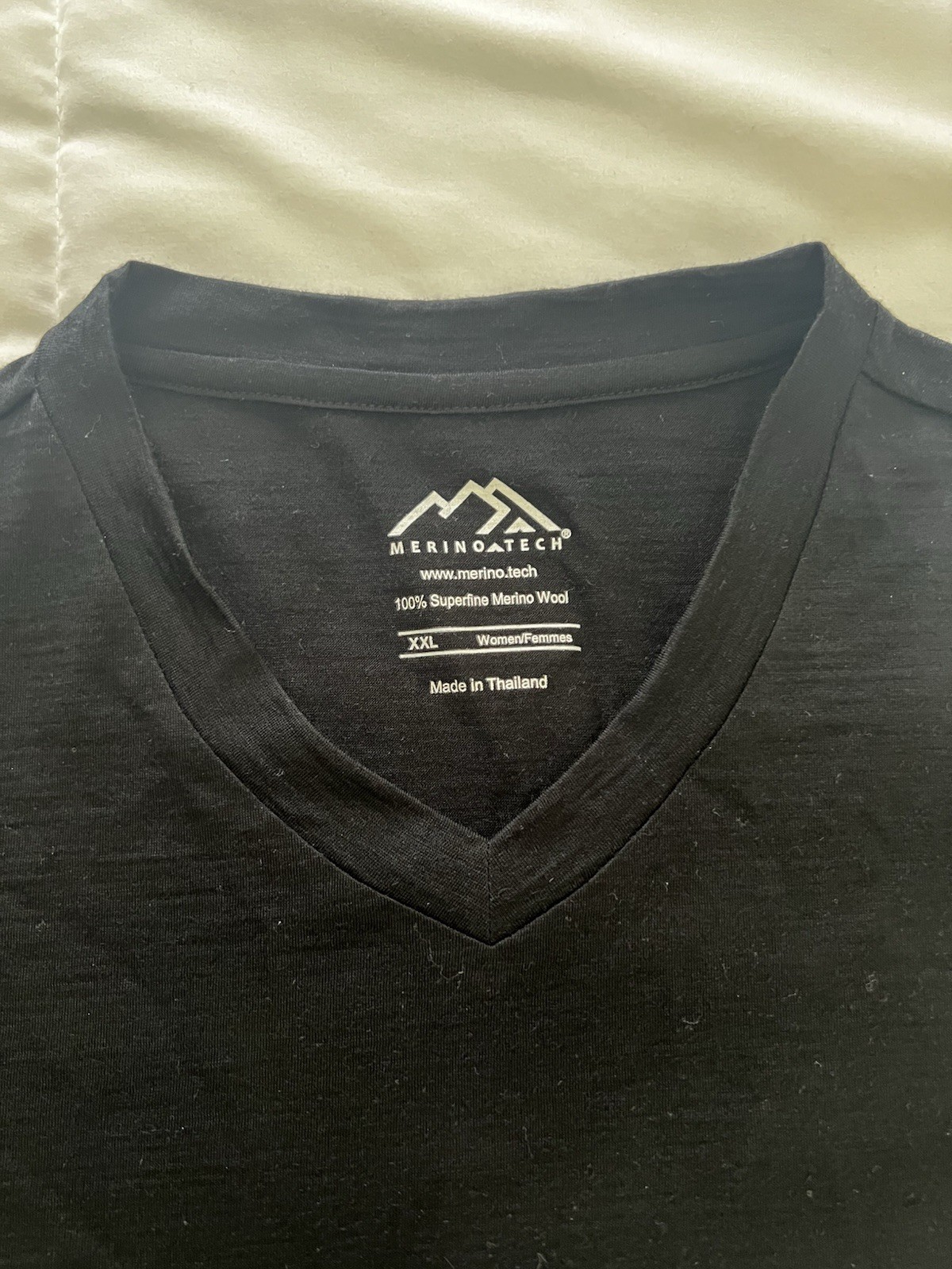 Merino.tech Superfine 100% Merino Wool V Neck T Shirt Black XXL Womens (145) gallery