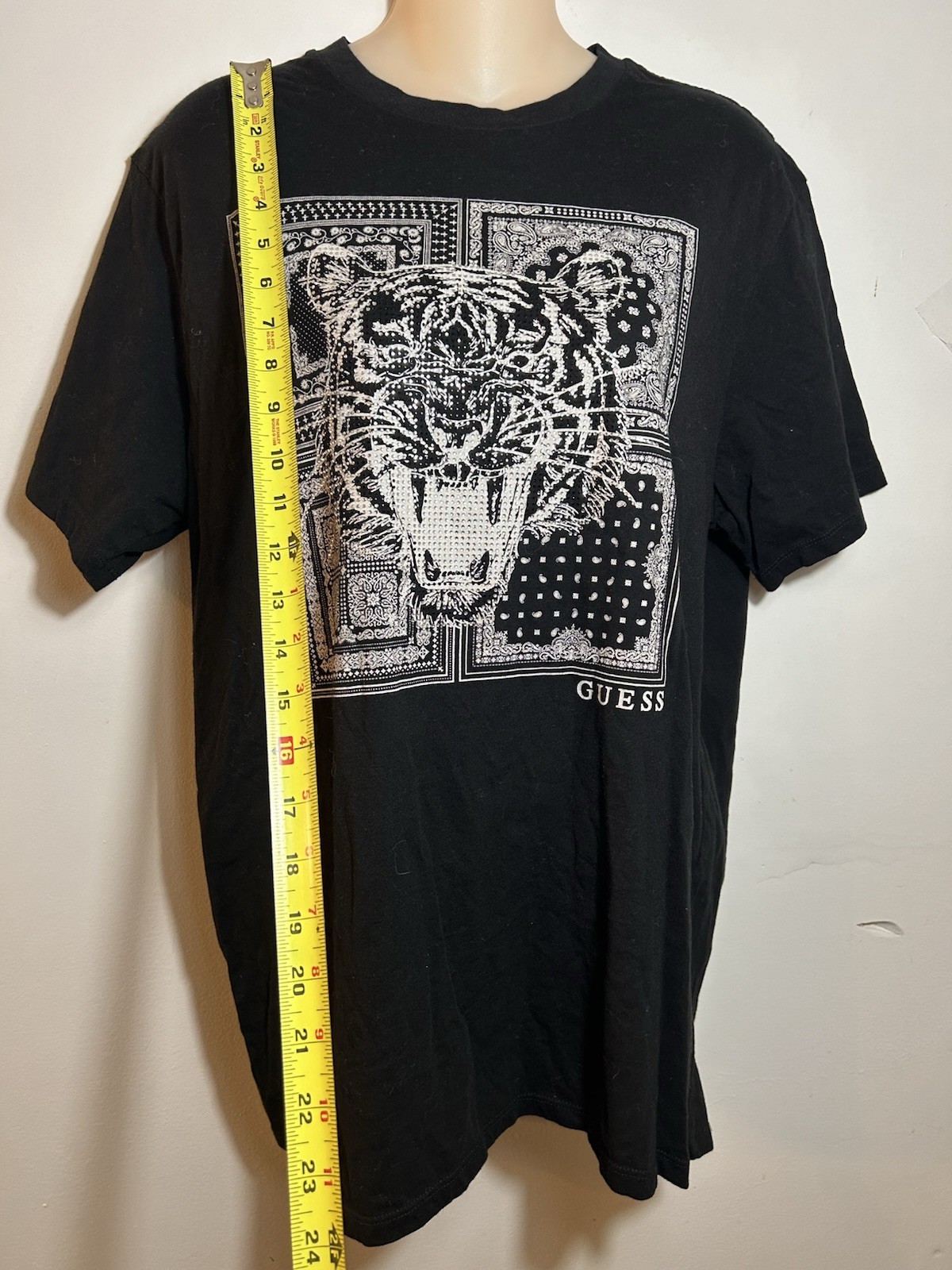 GUESS Men's Black Tiger Graphic Logo Tee Crew Neck Short Sleeve Cotton L gallery