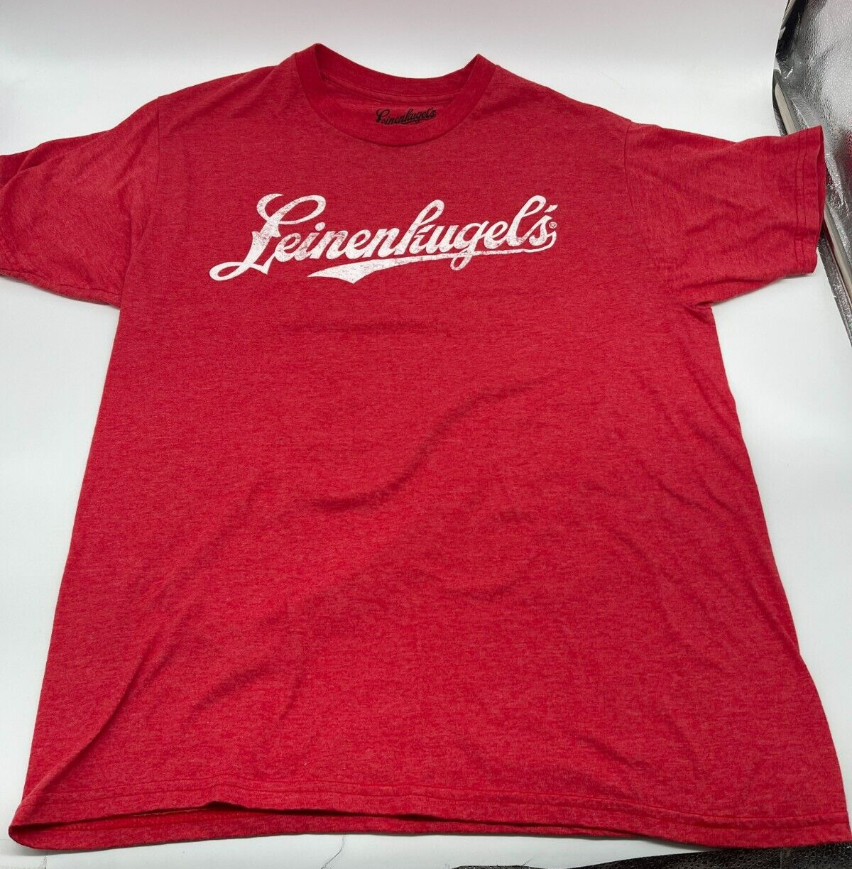 Leinenkugels Beer Classic Retro Logo Men's Vintage Red Modern T-Shirt Size Large gallery