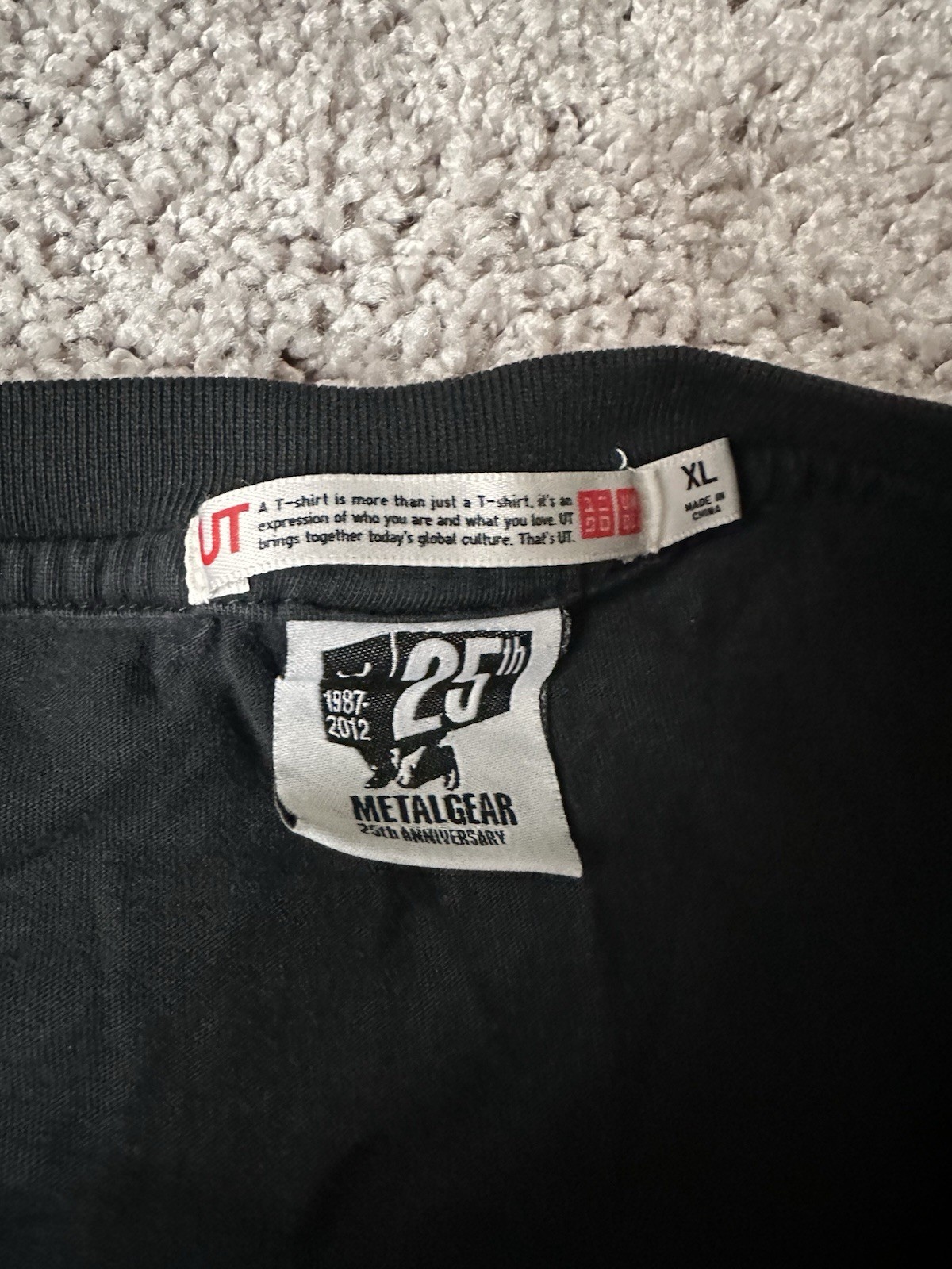 Vintage uniqlo Metal Gear 25th anniversary T-shirt pixal video game ps1 XL Shirt gallery