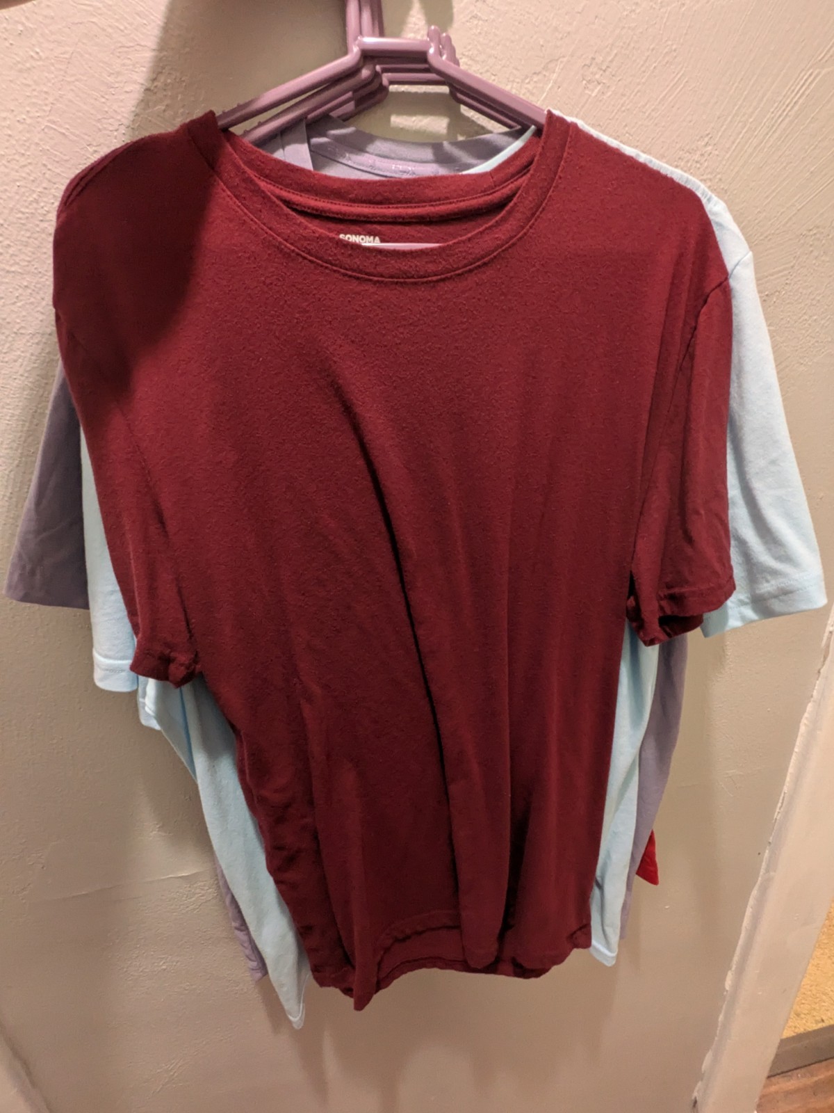 5 Men's Solid Color Tee Shirts, Assorted, With Hangers gallery