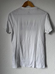 Levi’s Graphic Batwing Tee – White with Multicolor Wave Pattern – Size S