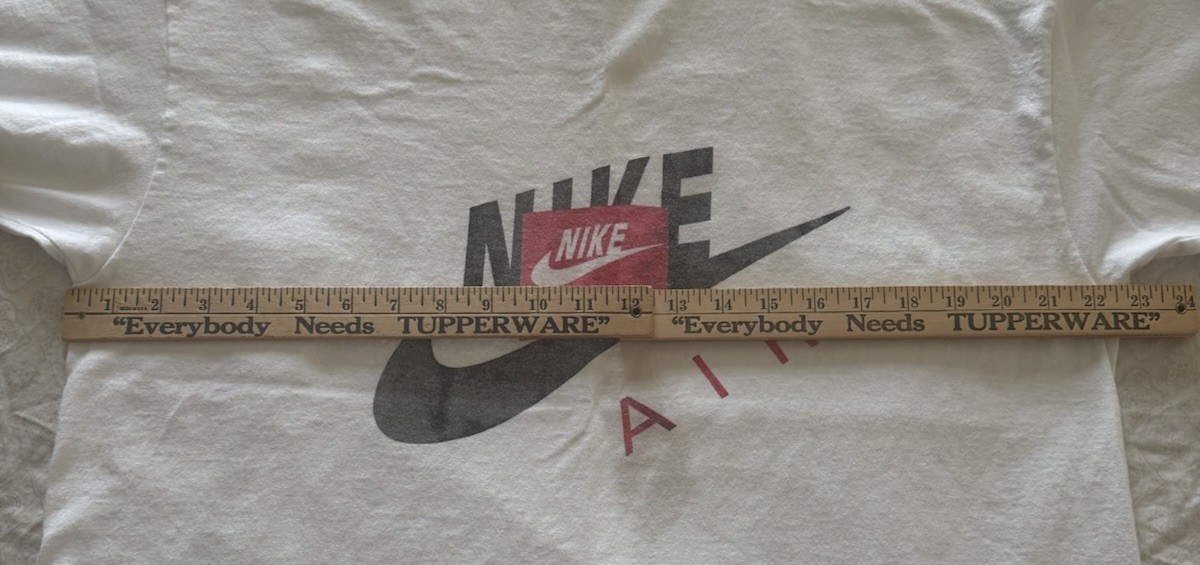 Men’s vintage single stitch Nike Air white tee with nice center graphic No Tag gallery