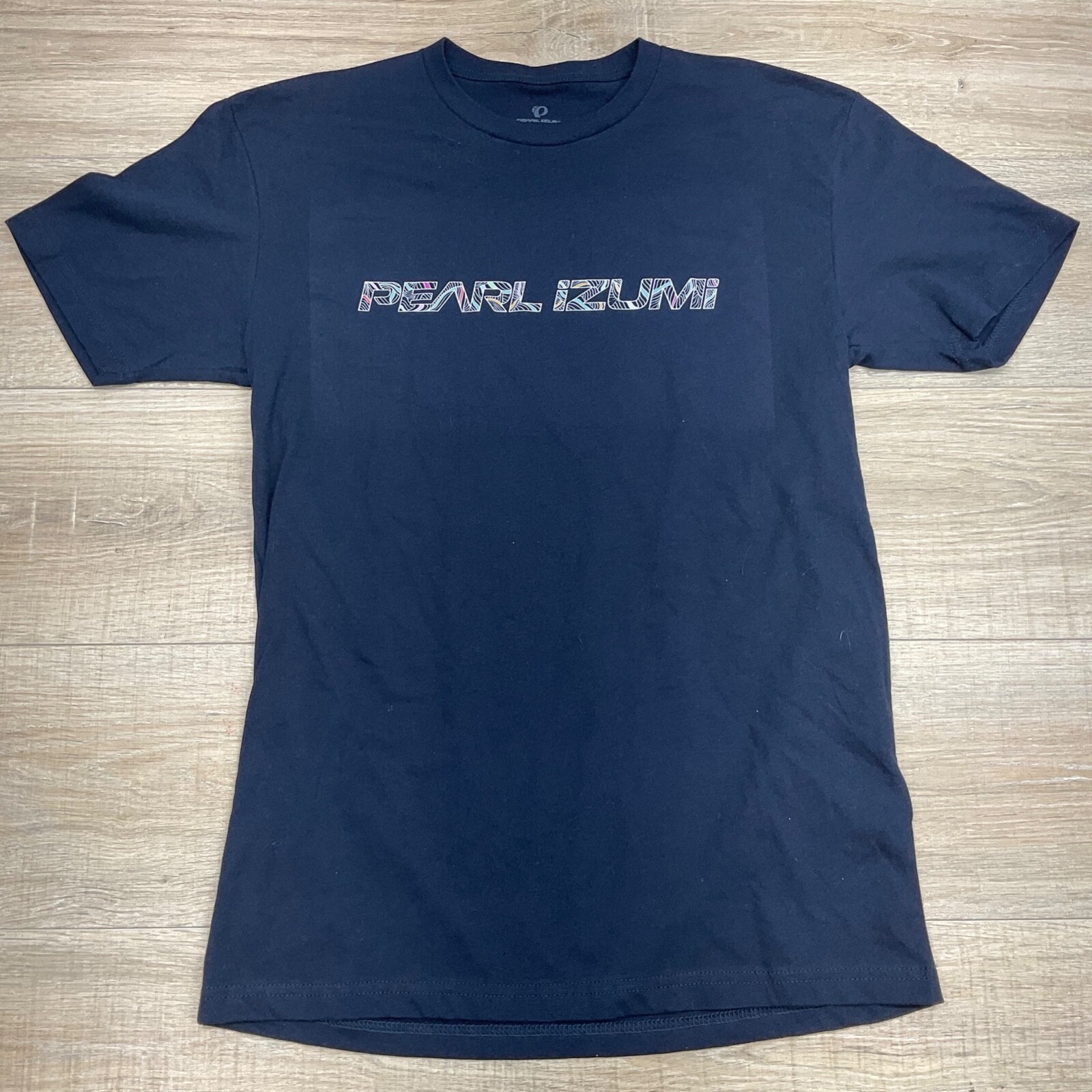 Pearl Izumi Graphic T Shirt Men’s Size Medium in Blue NWOT V40