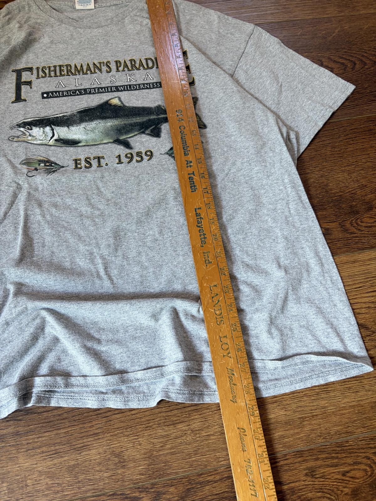 🐟 Vintage 90s Fisherman's Paradise Alaska Salmon Tee gallery