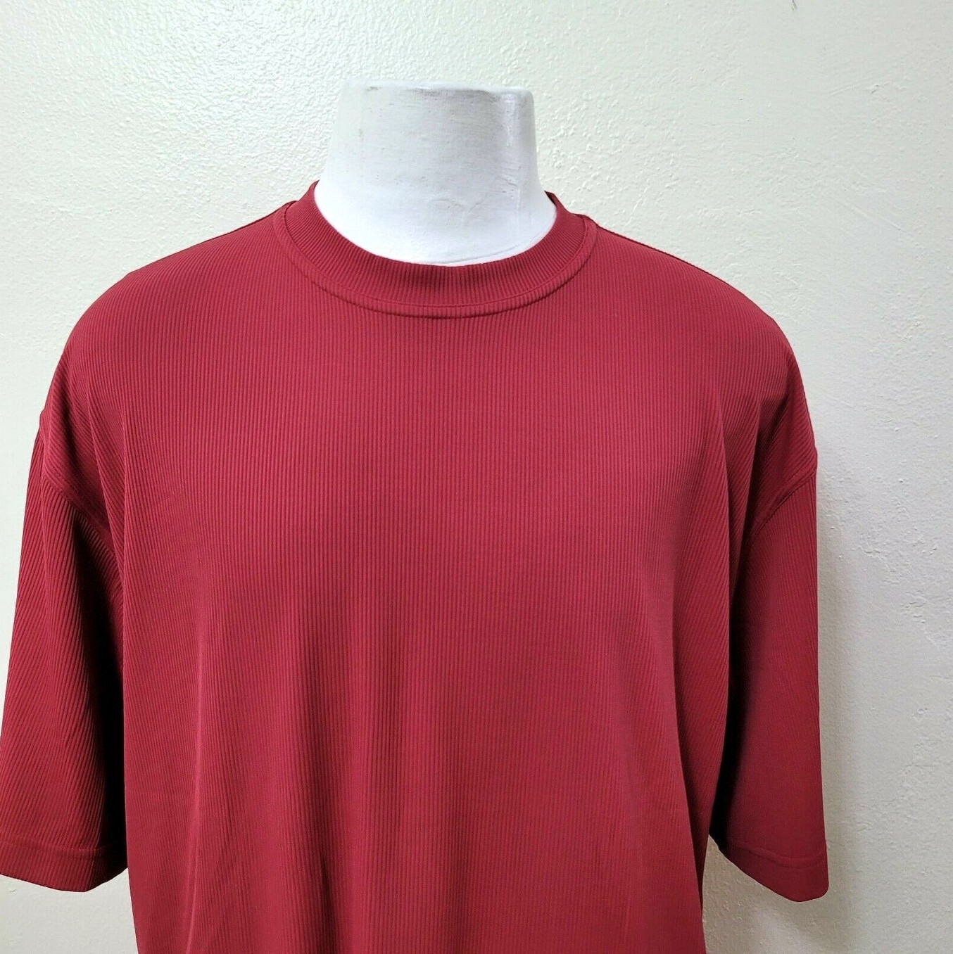Toscano Men's Size XL Solid Red Nylon Blend Short Sleeve Crew-Neck T-Shirt gallery