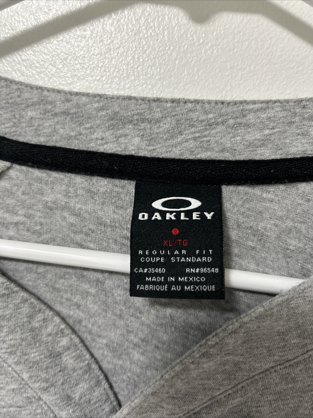 Oakley Henley Top Men Size XL Grey Long Sleeve Pull On gallery